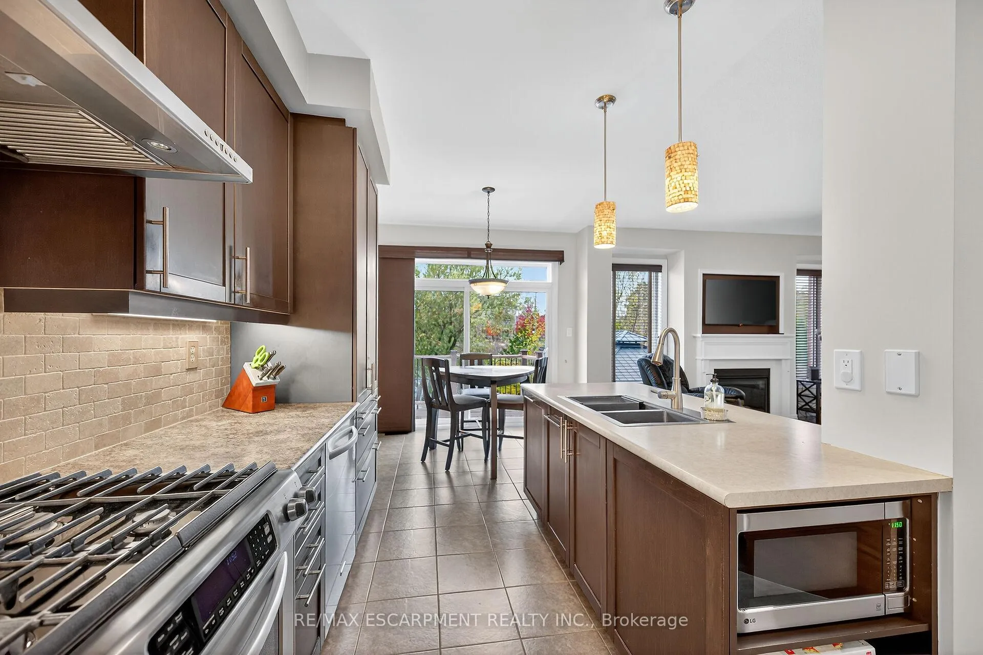 Photo 20 of 20 Fowler Drive, Hamilton, Binbrook — HOMEH