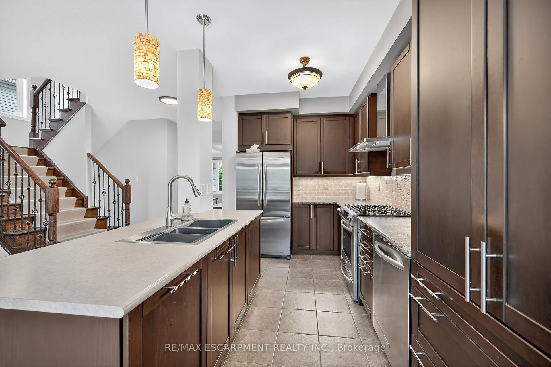 Photo 22 of 20 Fowler Drive, Hamilton, Binbrook — HOMEH