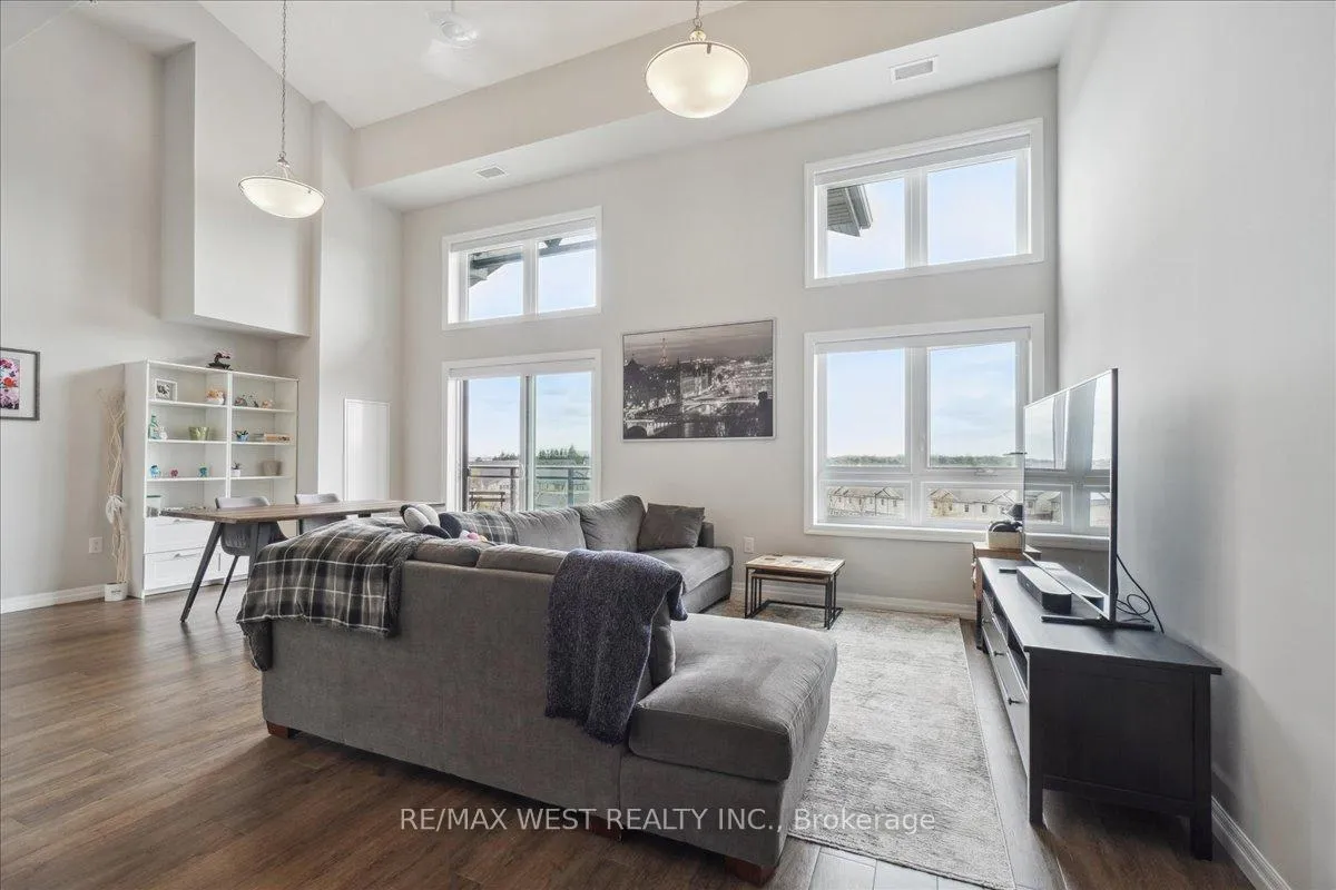 Photo 2 of Unit 413, 35 Kingsbury Square, Guelph, Pineridge/Westminster Woods — HOMEH