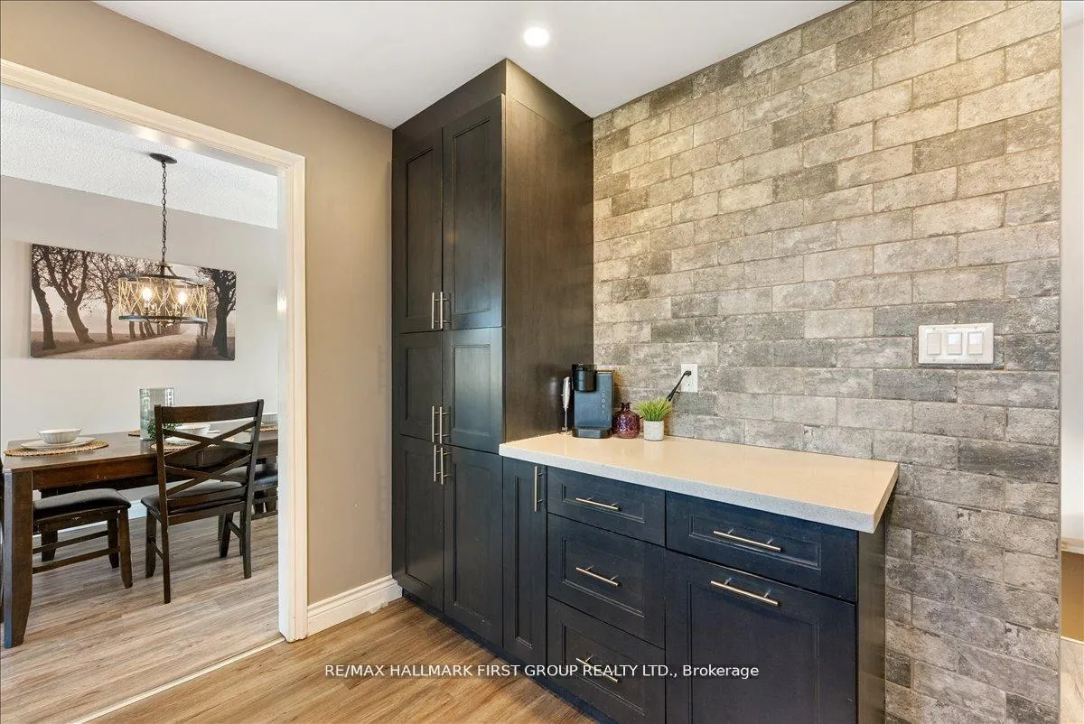 Photo 10 of 398 Dean Avenue, Oshawa, Central — HOMEH