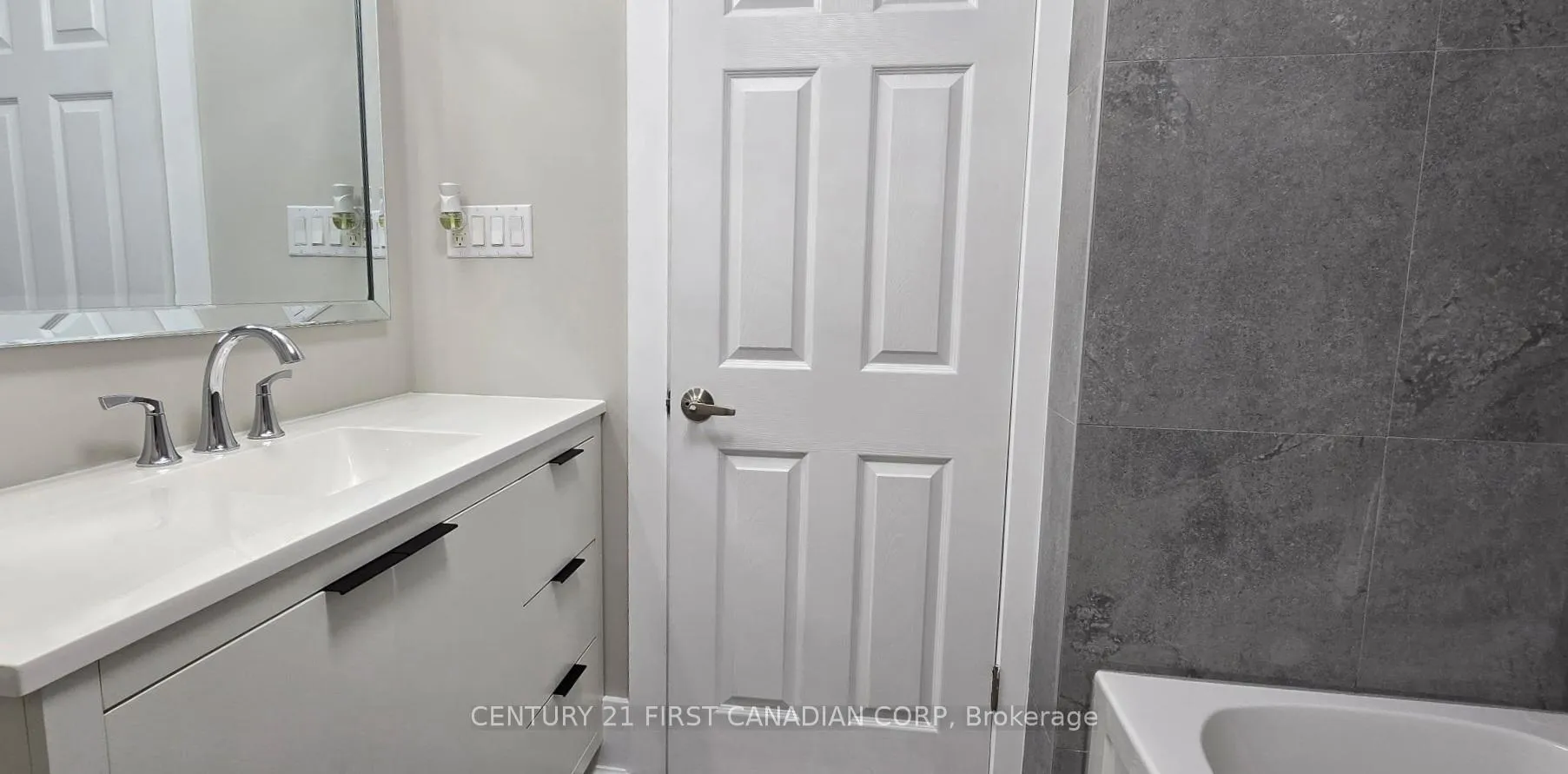 Photo 27 of Unit A, 59 Fifth Avenue, St. Thomas — HOMEH