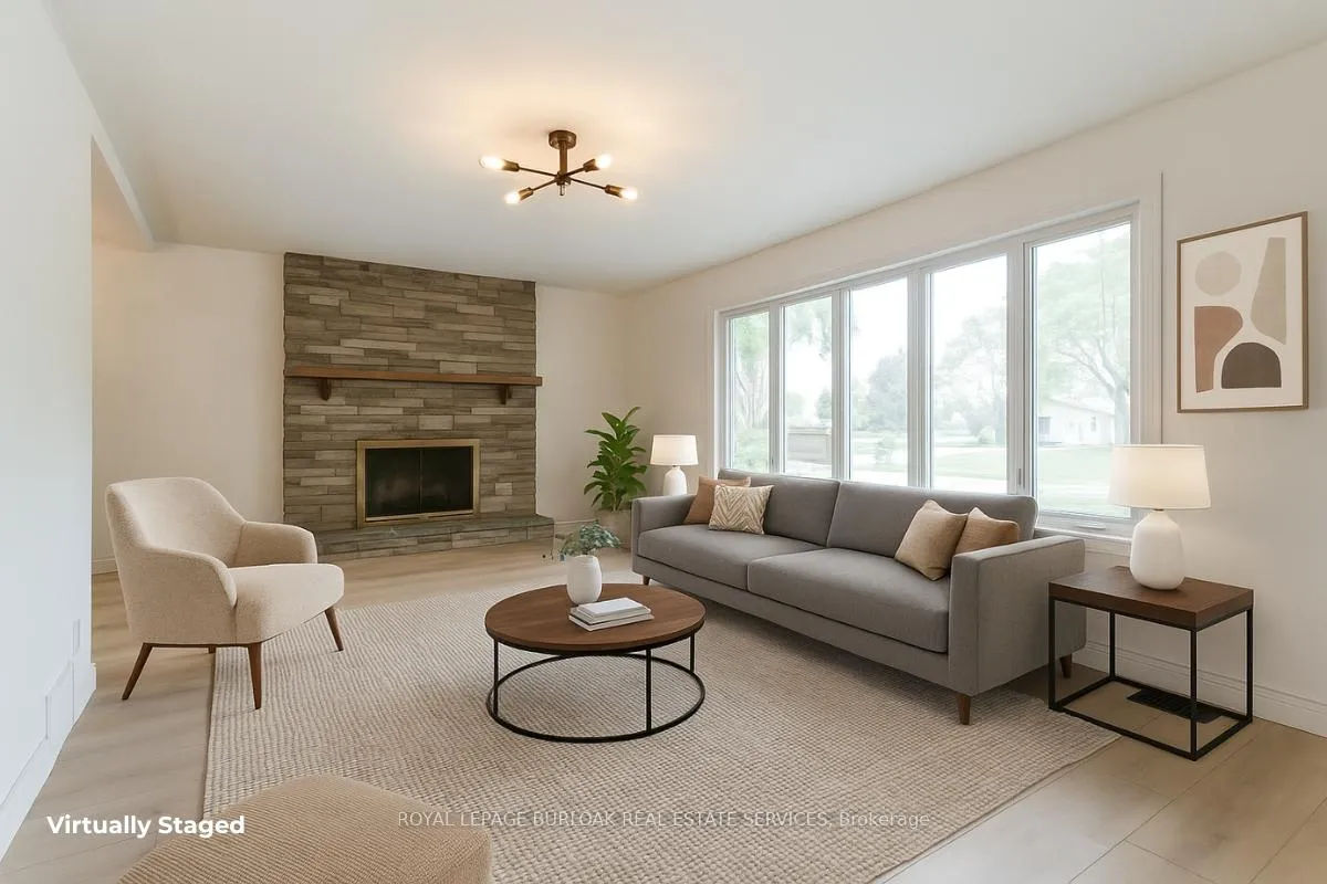 Photo 6 of 1334 Langdale Crescent, Oakville, Falgarwood — HOMEH