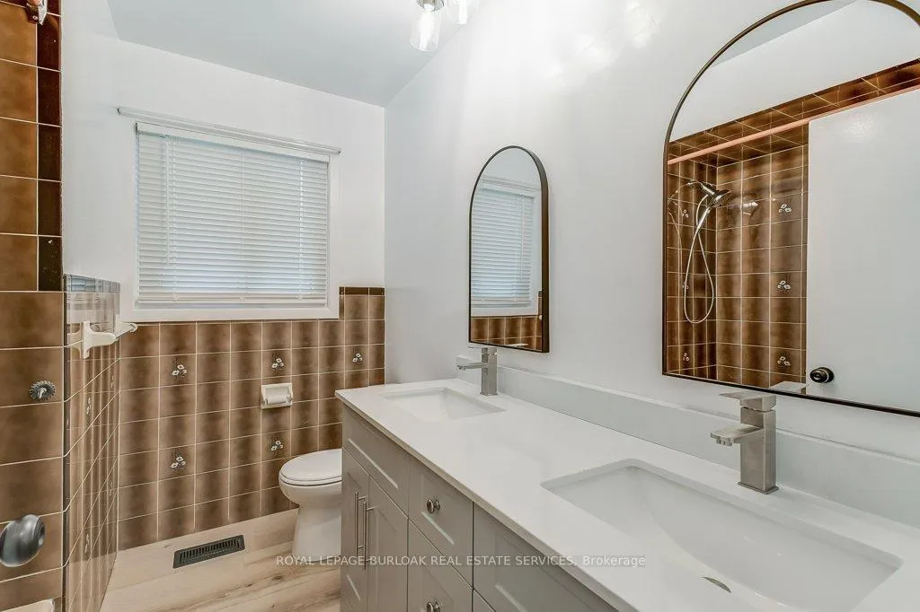 Photo 16 of 1334 Langdale Crescent, Oakville, Falgarwood — HOMEH