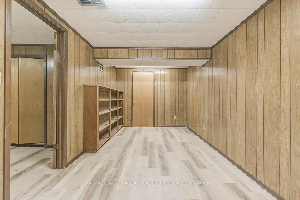 Photo 24 of 1334 Langdale Crescent, Oakville, Falgarwood — HOMEH