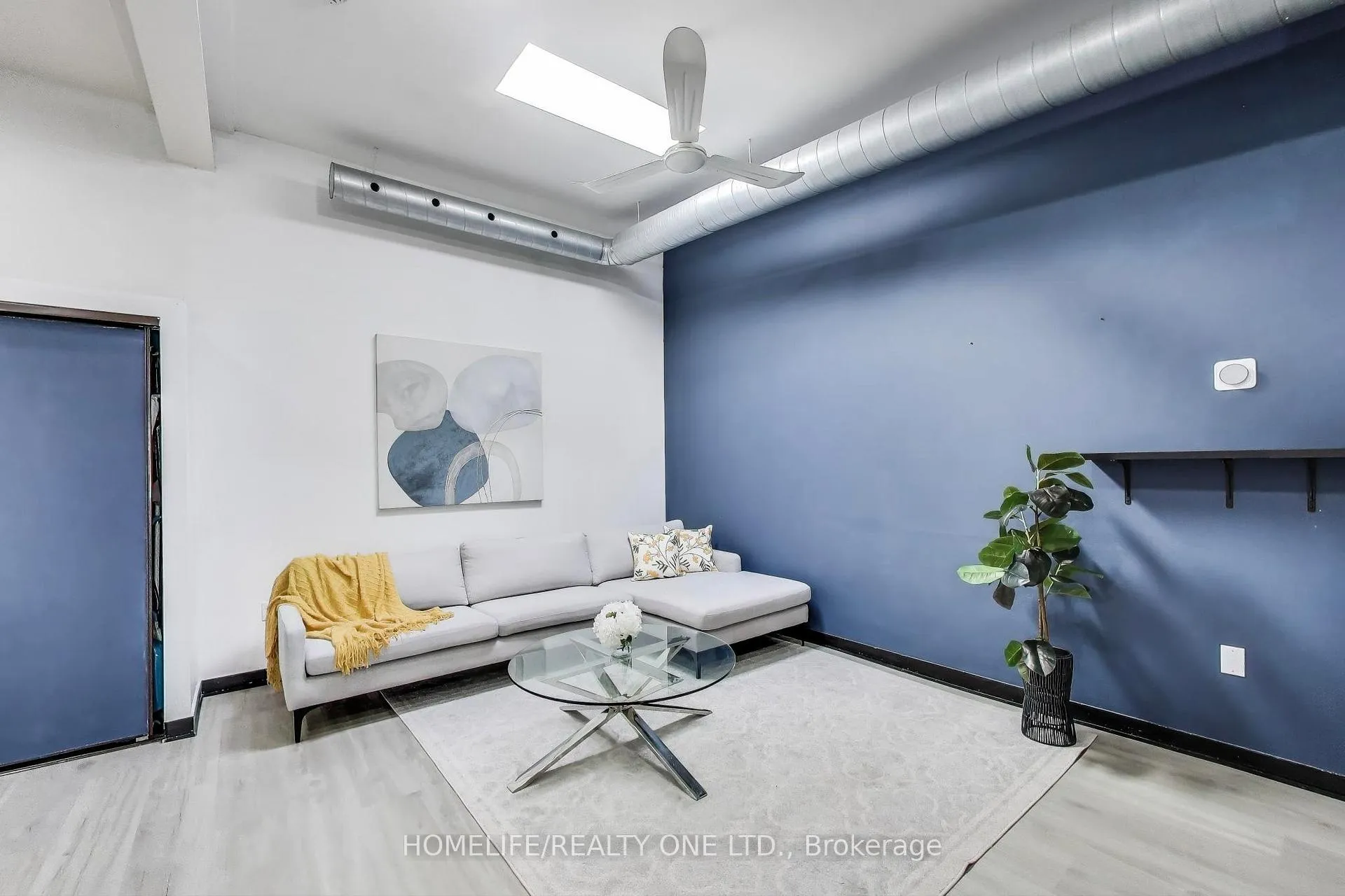 Photo 8 of Unit 3, 166 Broadway, Orangeville — HOMEH