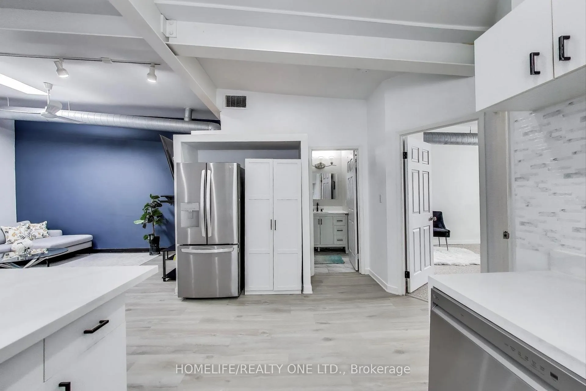 Photo 12 of Unit 3, 166 Broadway, Orangeville — HOMEH
