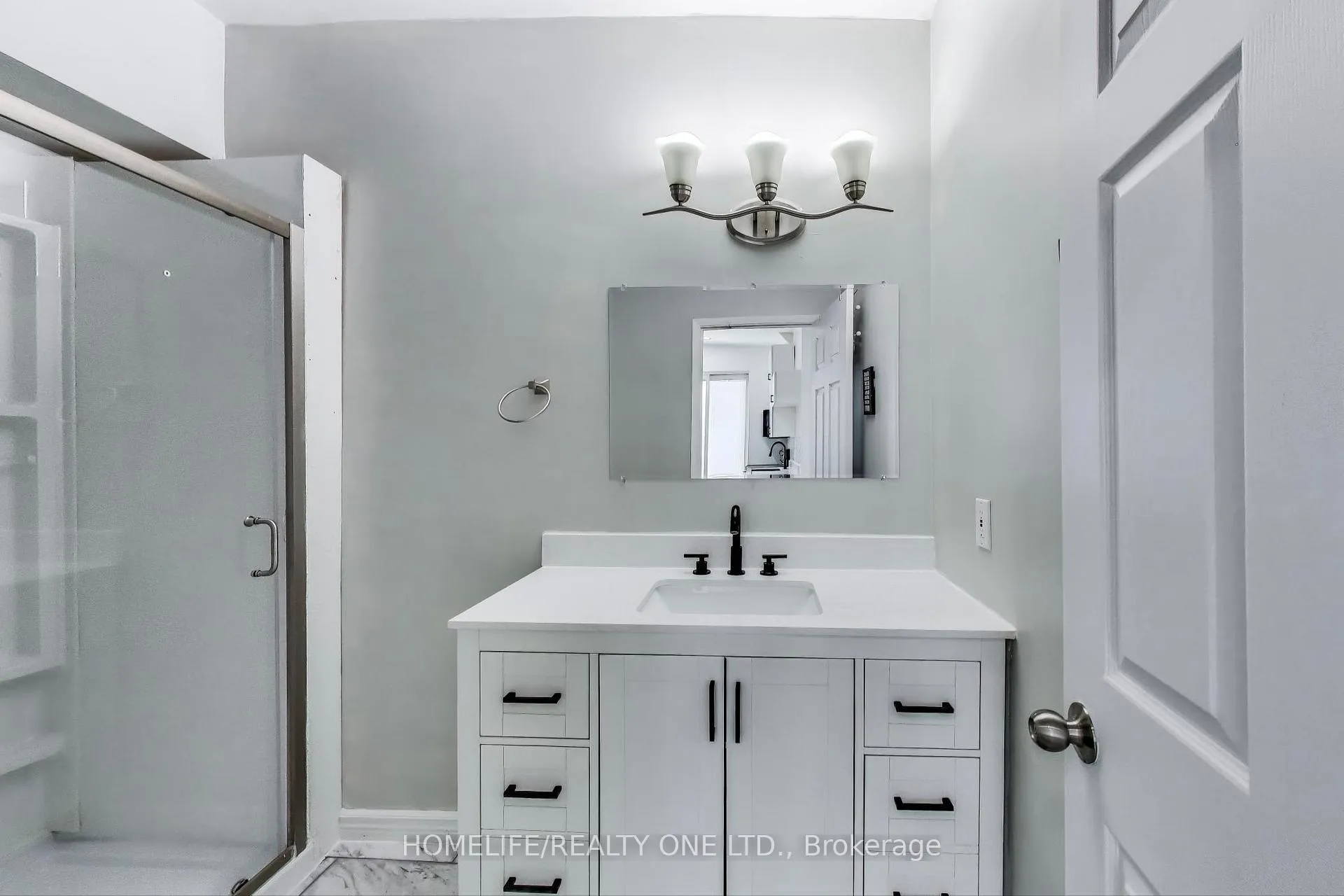 Photo 20 of Unit 3, 166 Broadway, Orangeville — HOMEH