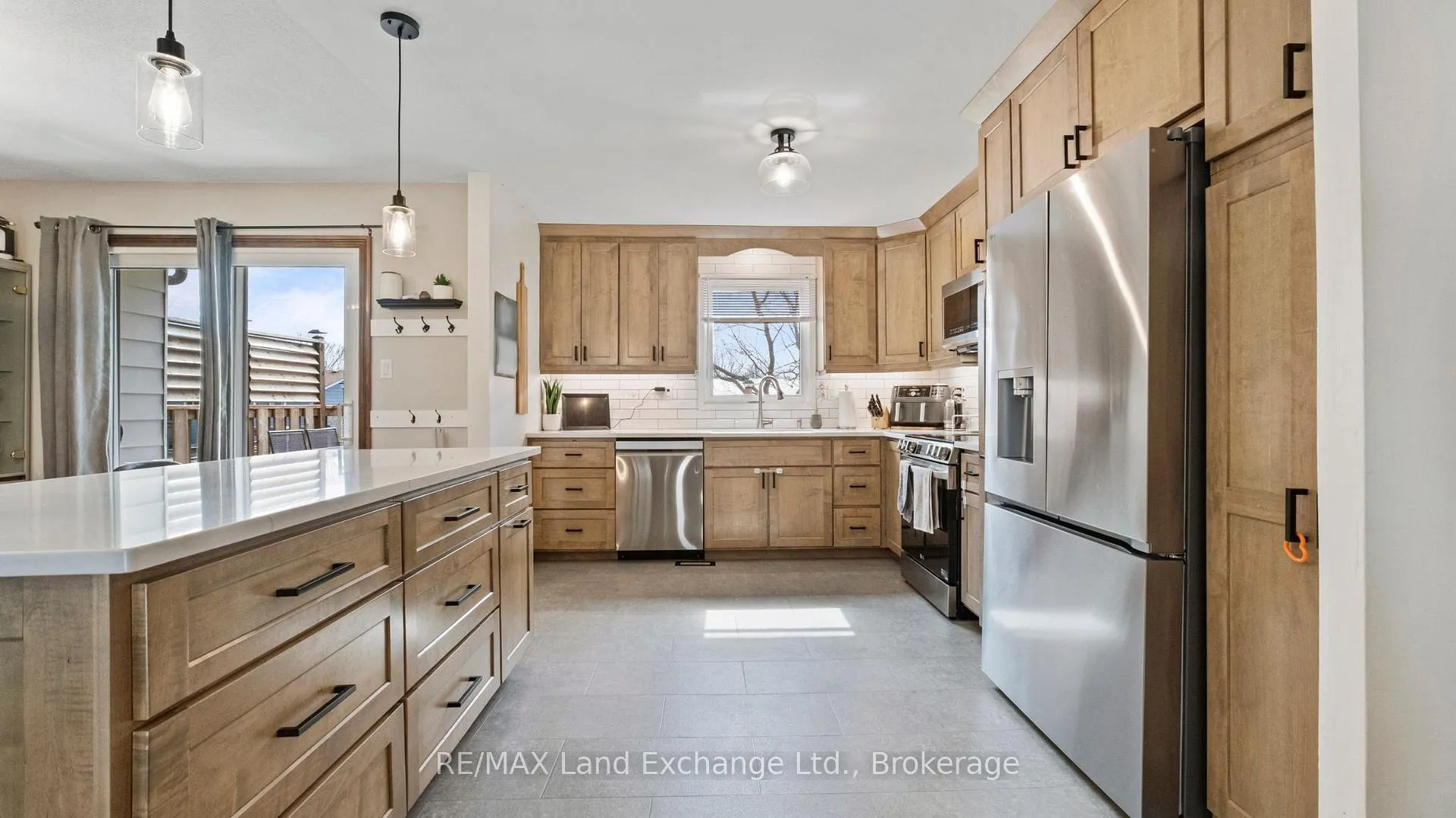 Photo 14 of 677 Kennard Crescent, Kincardine — HOMEH