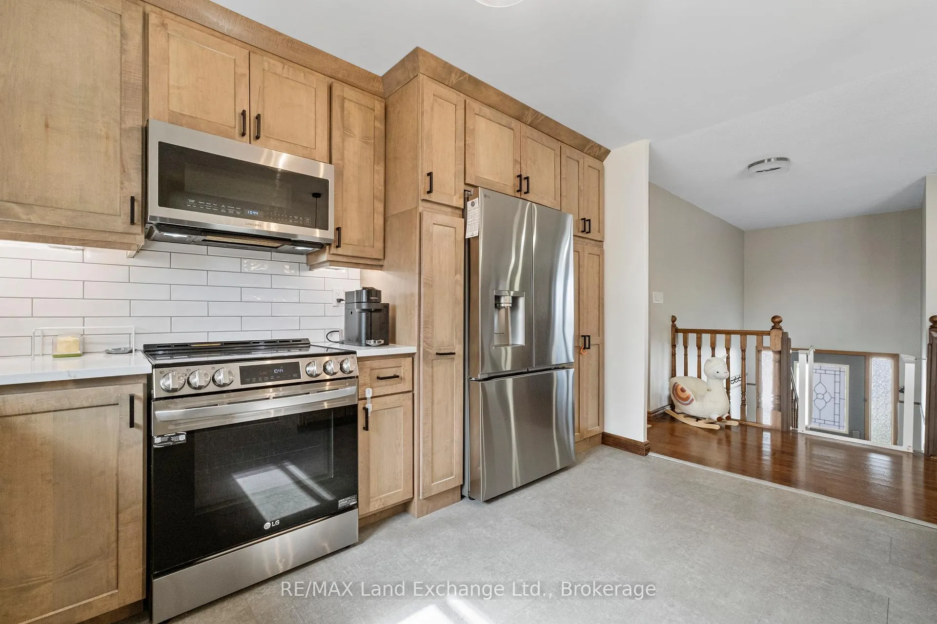 Photo 15 of 677 Kennard Crescent, Kincardine — HOMEH