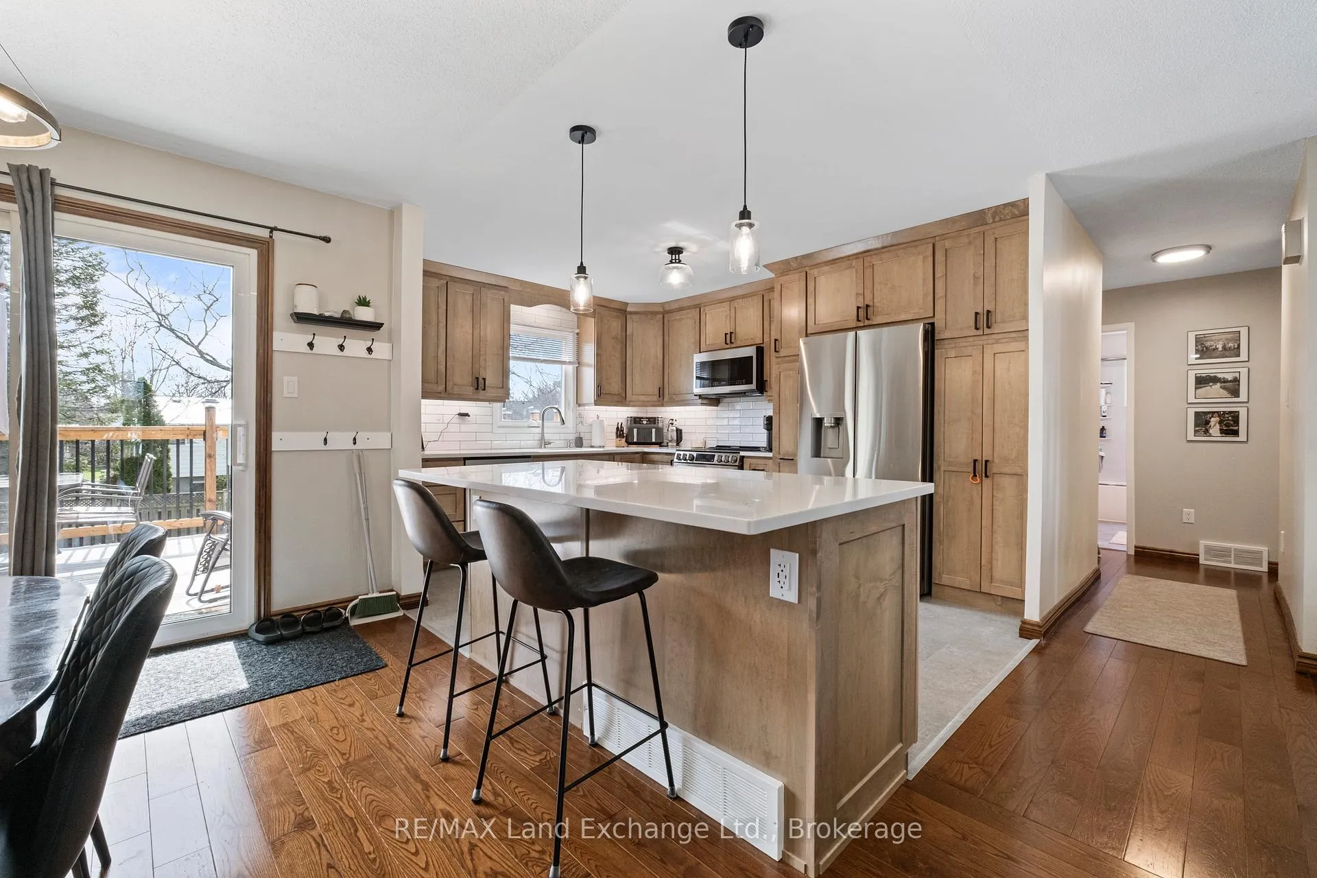 Photo 16 of 677 Kennard Crescent, Kincardine — HOMEH