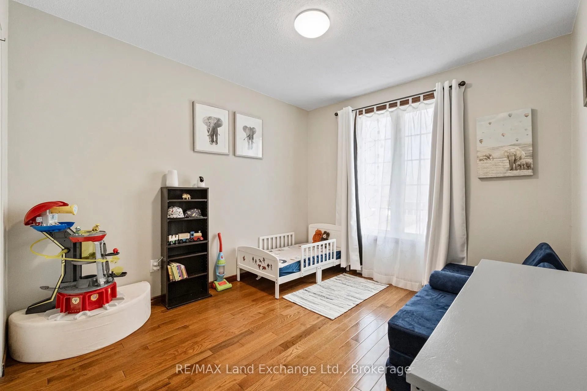 Photo 24 of 677 Kennard Crescent, Kincardine — HOMEH