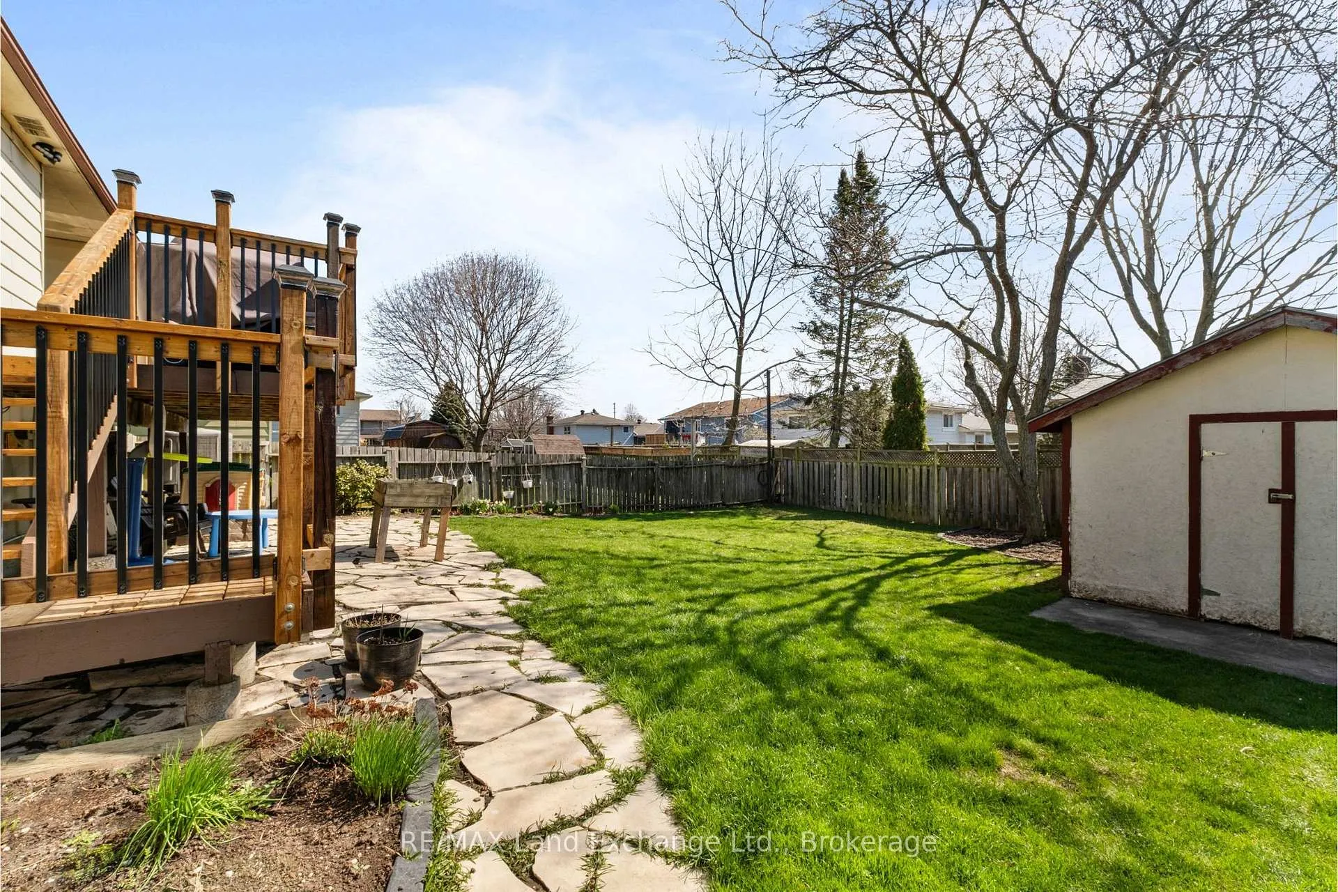 Photo 40 of 677 Kennard Crescent, Kincardine — HOMEH