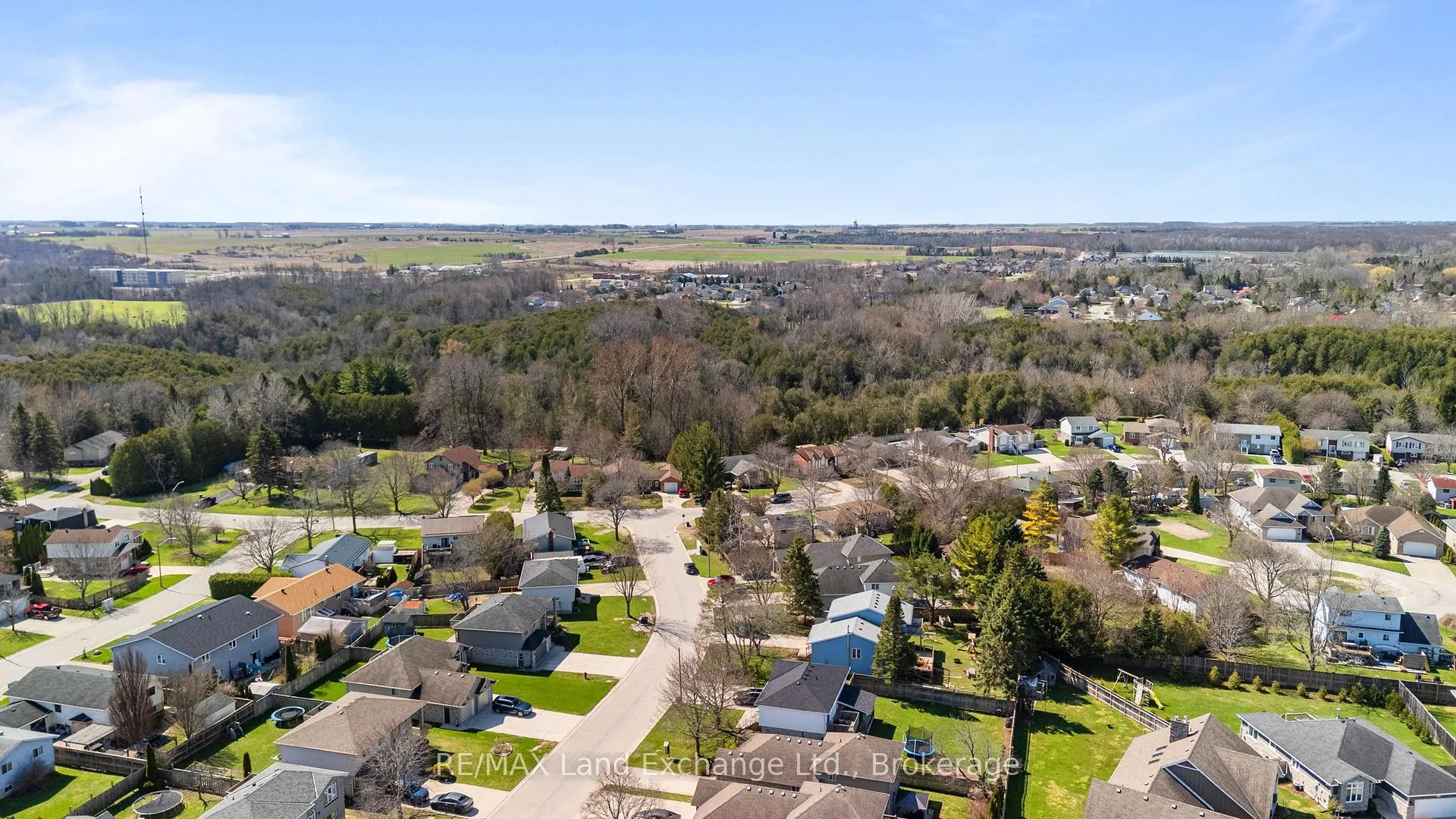 Photo 43 of 677 Kennard Crescent, Kincardine — HOMEH