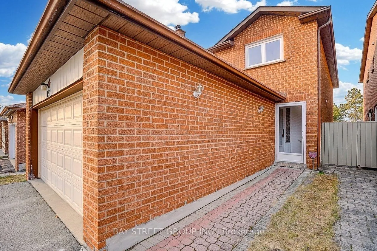 Photo 2 of 151 Campbell Avenue, Vaughan, Crestwood-Springfarm-Yorkhill — HOMEH