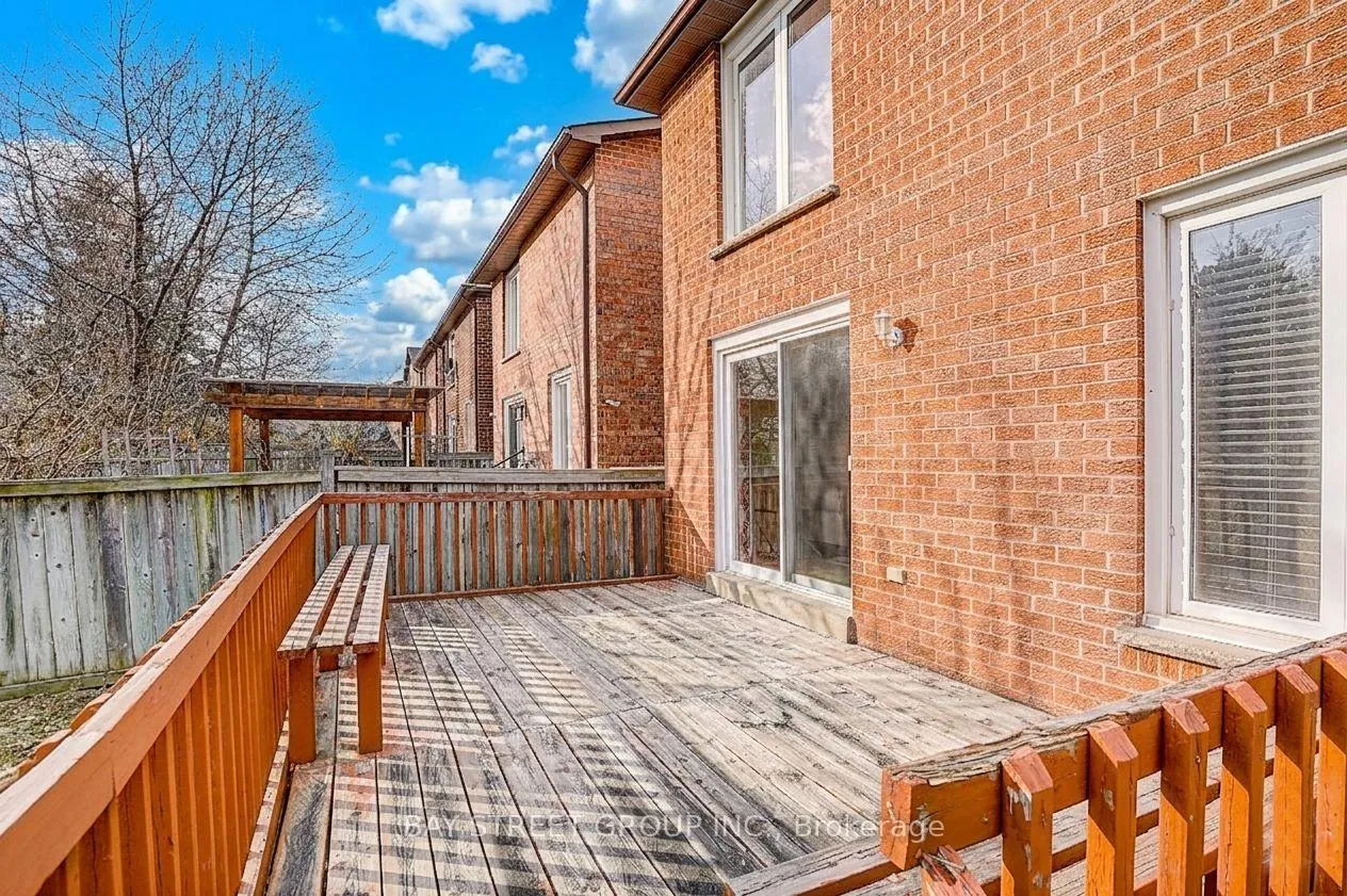 Photo 4 of 151 Campbell Avenue, Vaughan, Crestwood-Springfarm-Yorkhill — HOMEH