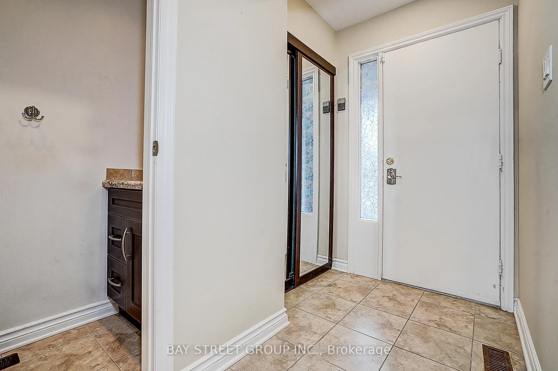 Photo 9 of 151 Campbell Avenue, Vaughan, Crestwood-Springfarm-Yorkhill — HOMEH
