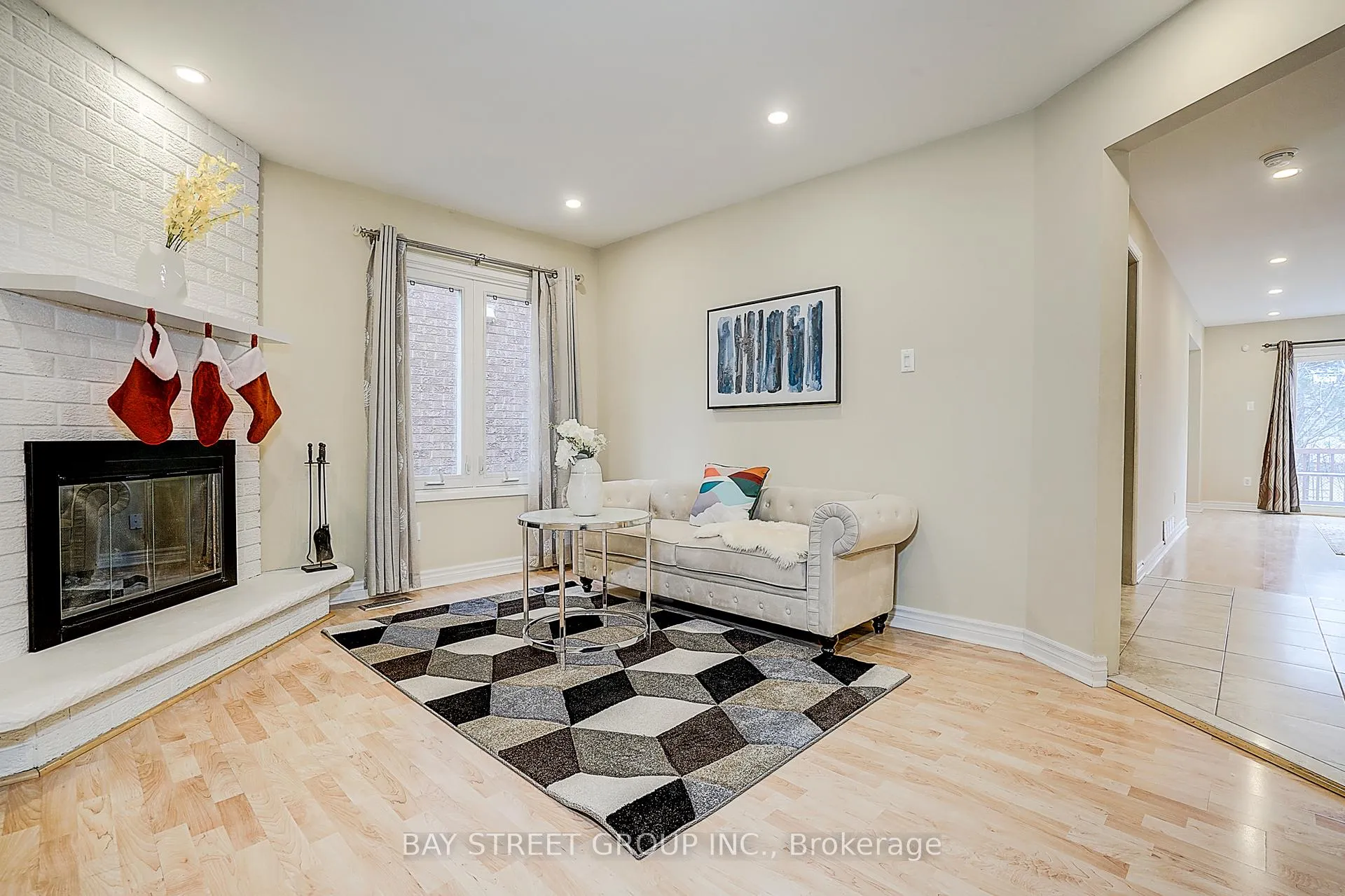 Photo 13 of 151 Campbell Avenue, Vaughan, Crestwood-Springfarm-Yorkhill — HOMEH