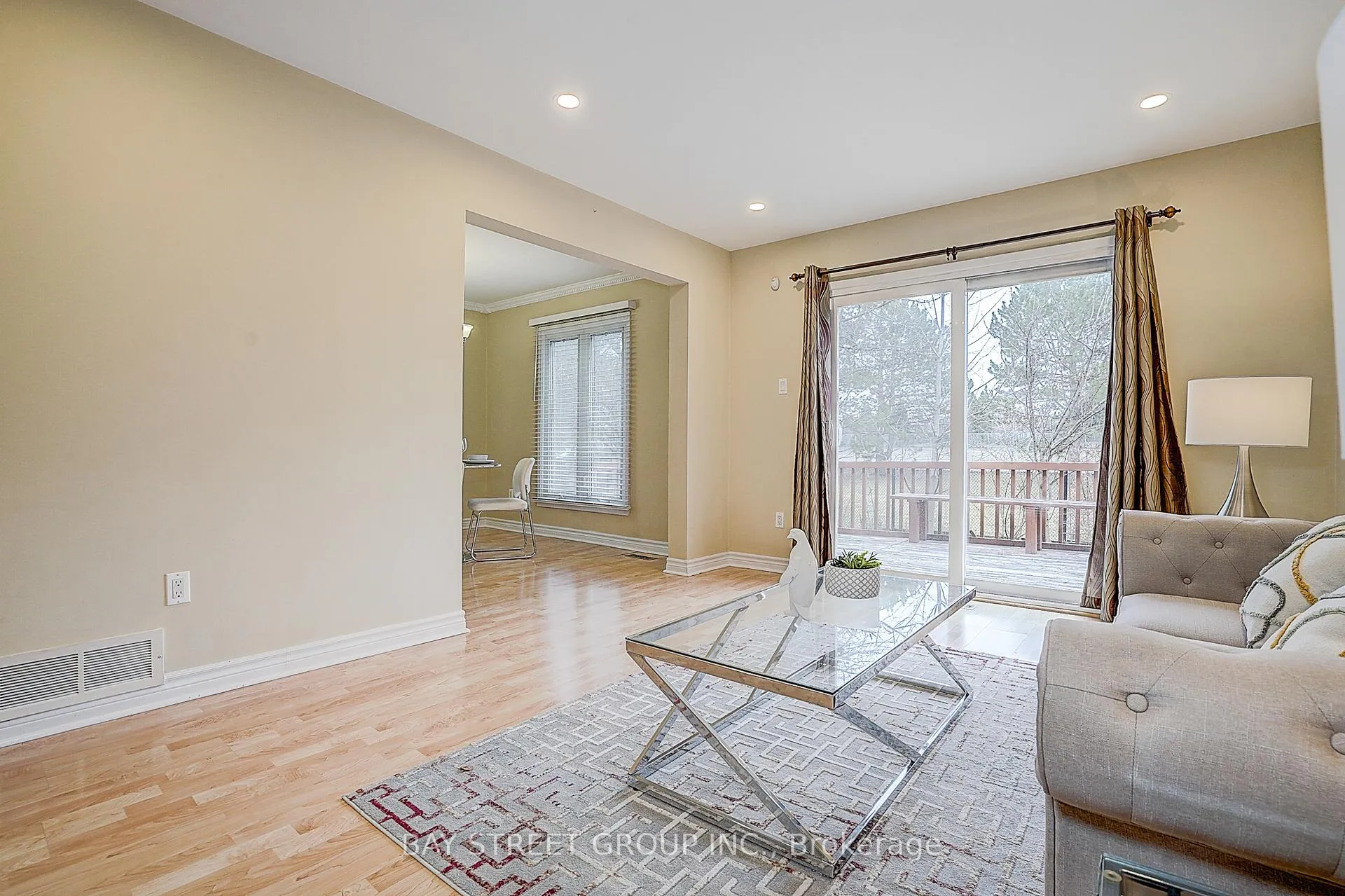 Photo 17 of 151 Campbell Avenue, Vaughan, Crestwood-Springfarm-Yorkhill — HOMEH
