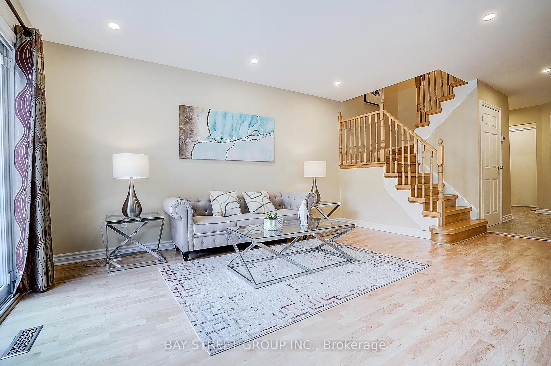Photo 19 of 151 Campbell Avenue, Vaughan, Crestwood-Springfarm-Yorkhill — HOMEH