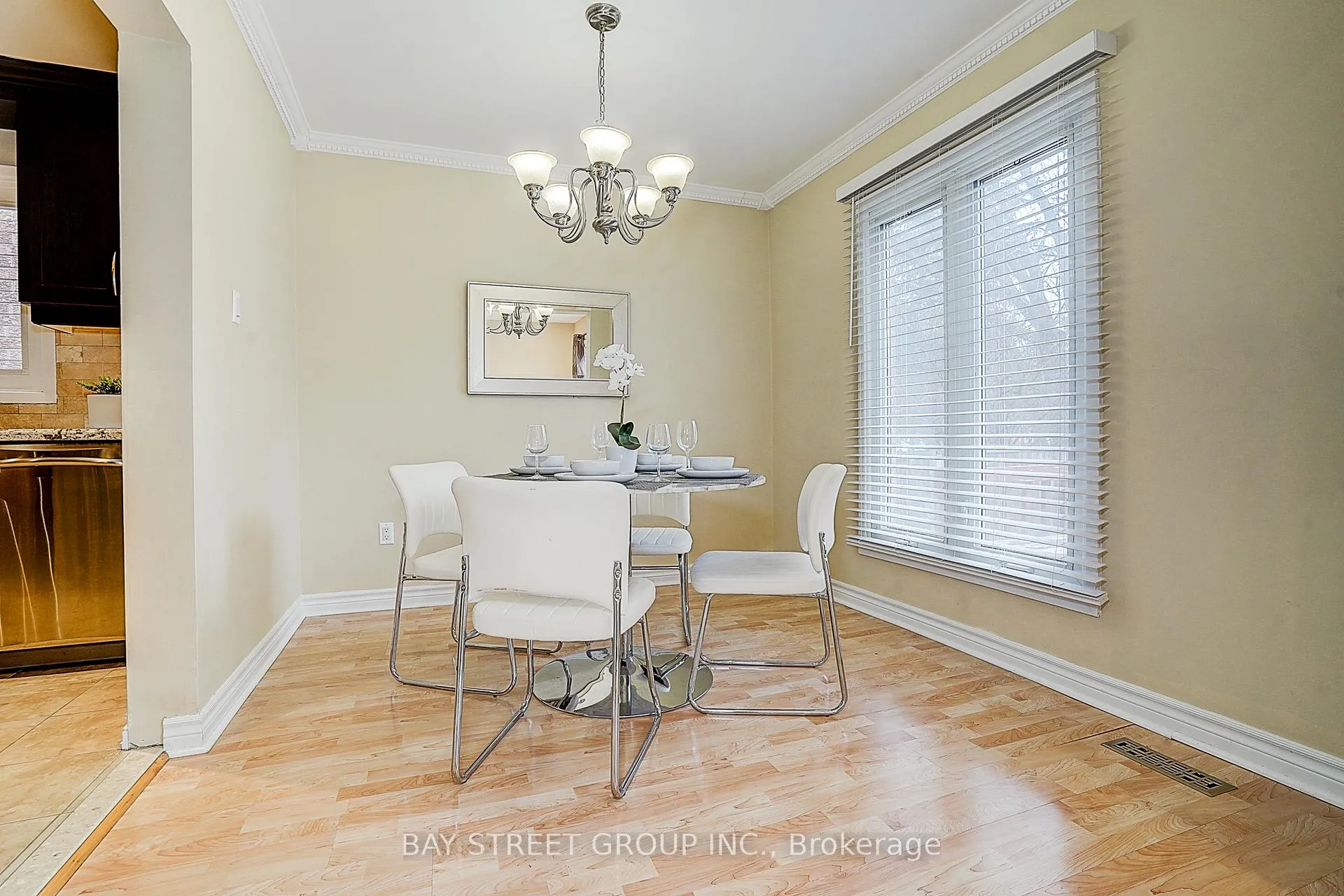 Photo 23 of 151 Campbell Avenue, Vaughan, Crestwood-Springfarm-Yorkhill — HOMEH