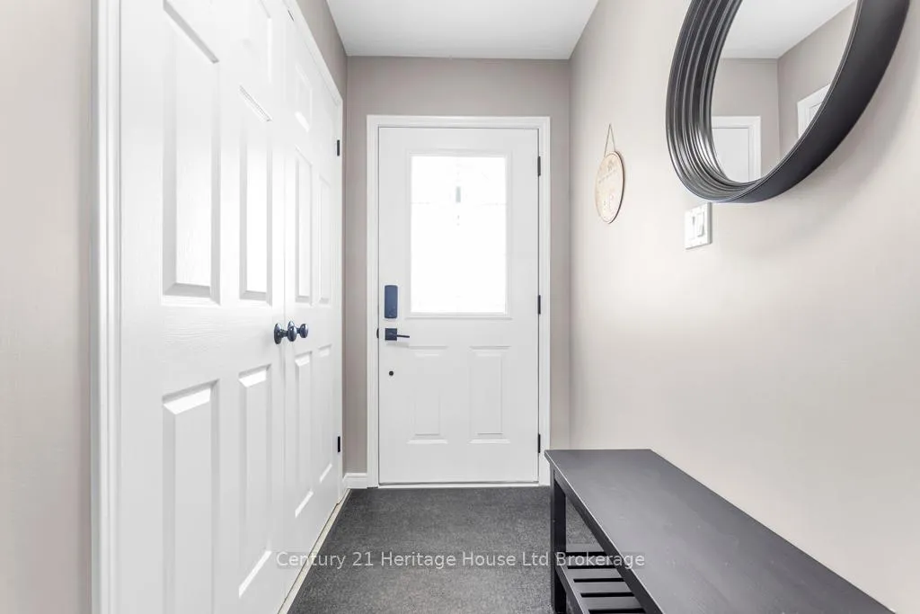 Photo 3 of 93 Glendale Drive, Tillsonburg — HOMEH