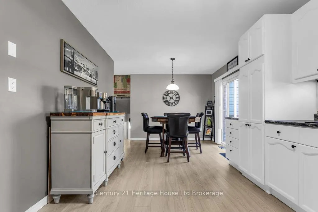 Photo 9 of 93 Glendale Drive, Tillsonburg — HOMEH