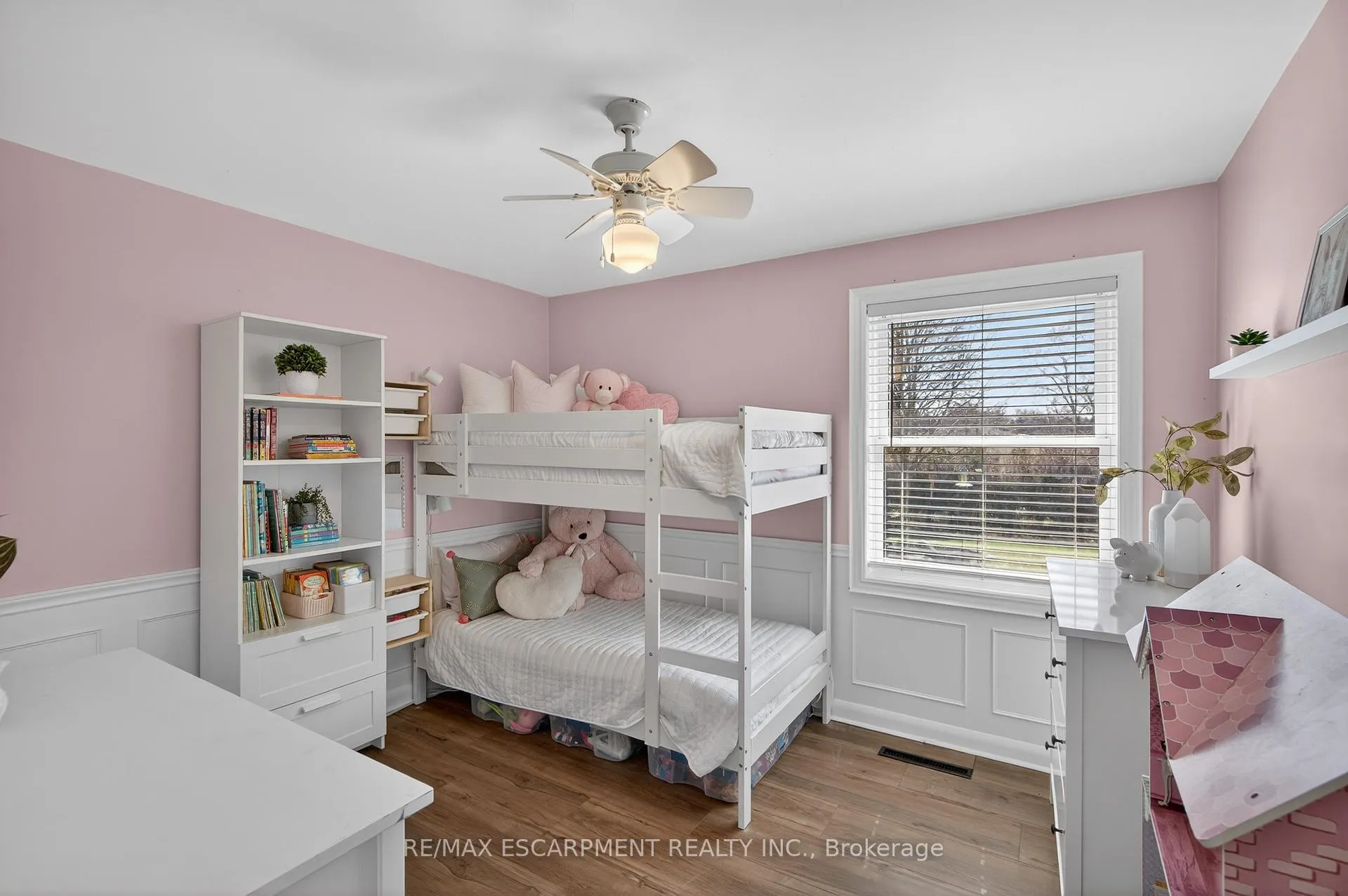 Photo 18 of 1055 Shepherd's Drive, Burlington, LaSalle — HOMEH