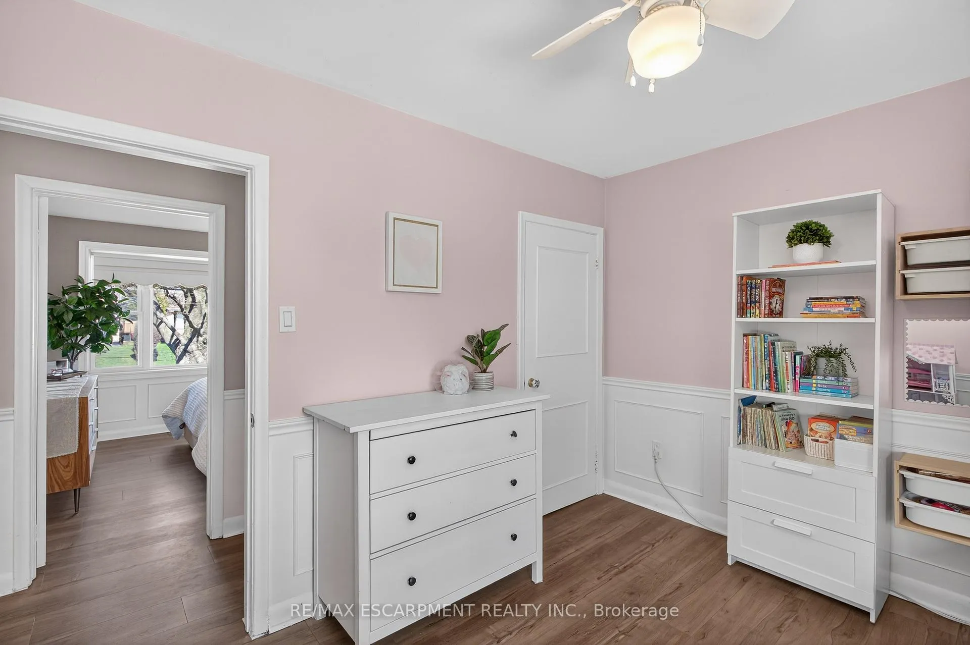 Photo 19 of 1055 Shepherd's Drive, Burlington, LaSalle — HOMEH
