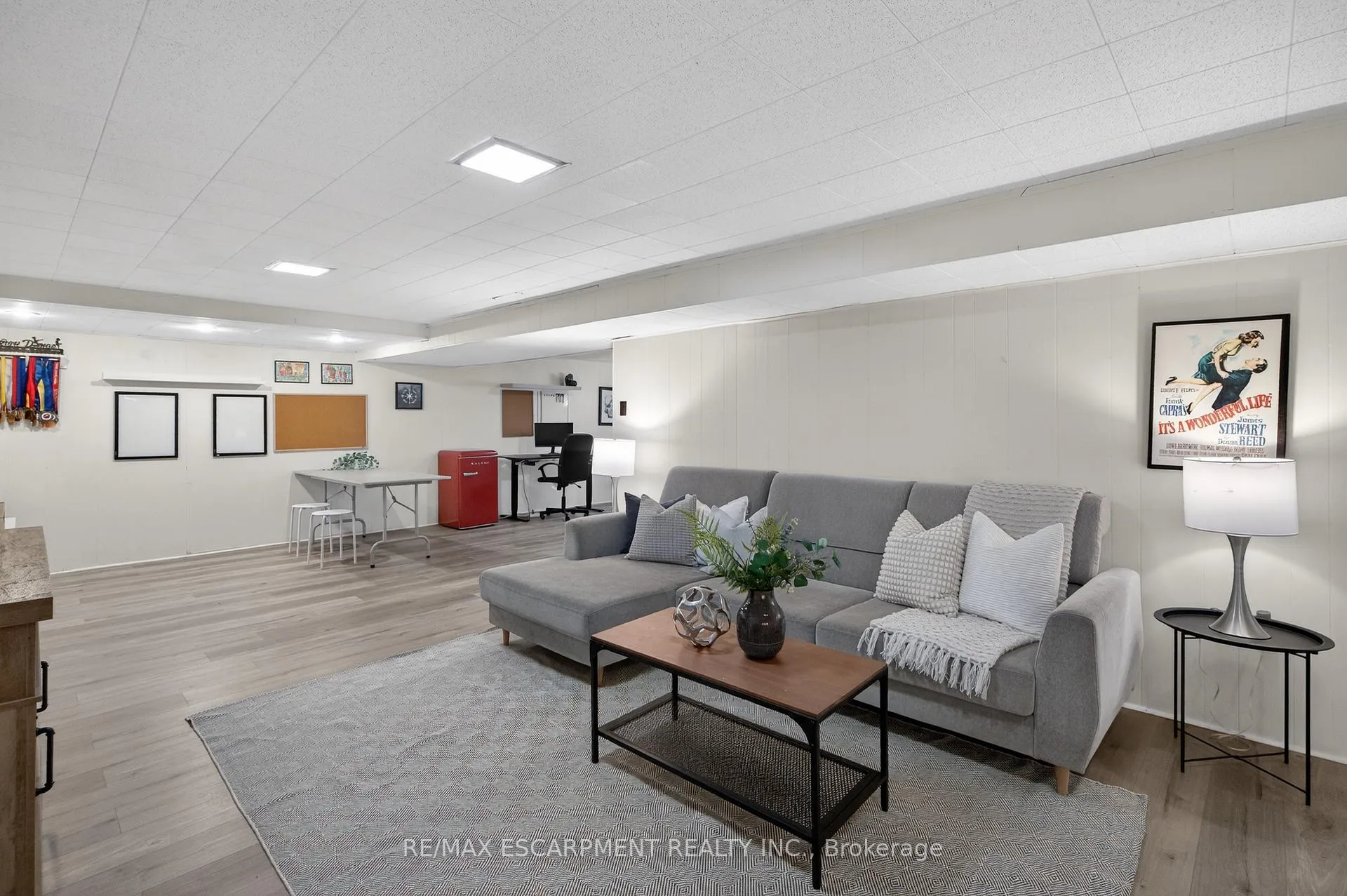 Photo 22 of 1055 Shepherd's Drive, Burlington, LaSalle — HOMEH