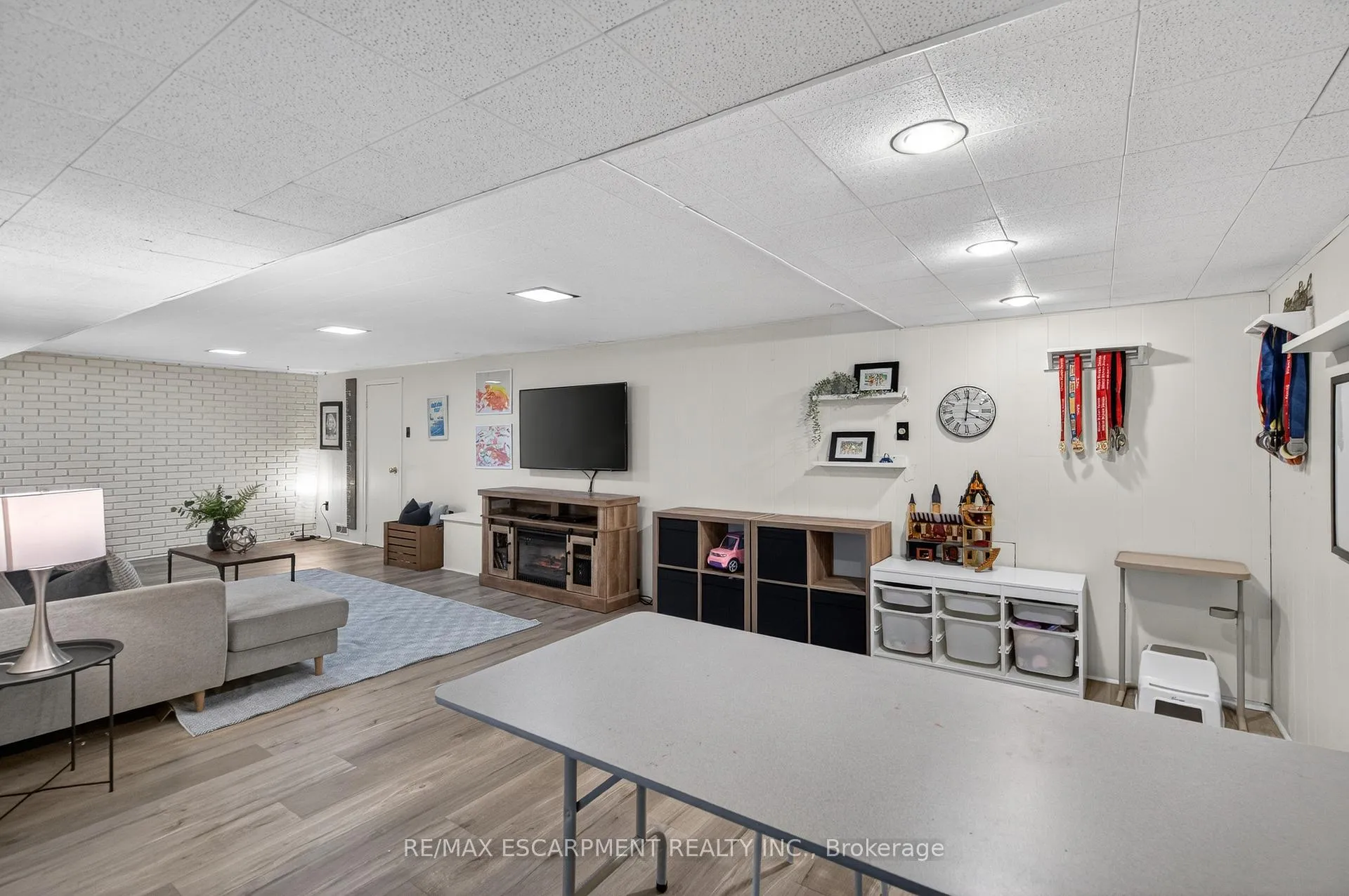 Photo 24 of 1055 Shepherd's Drive, Burlington, LaSalle — HOMEH