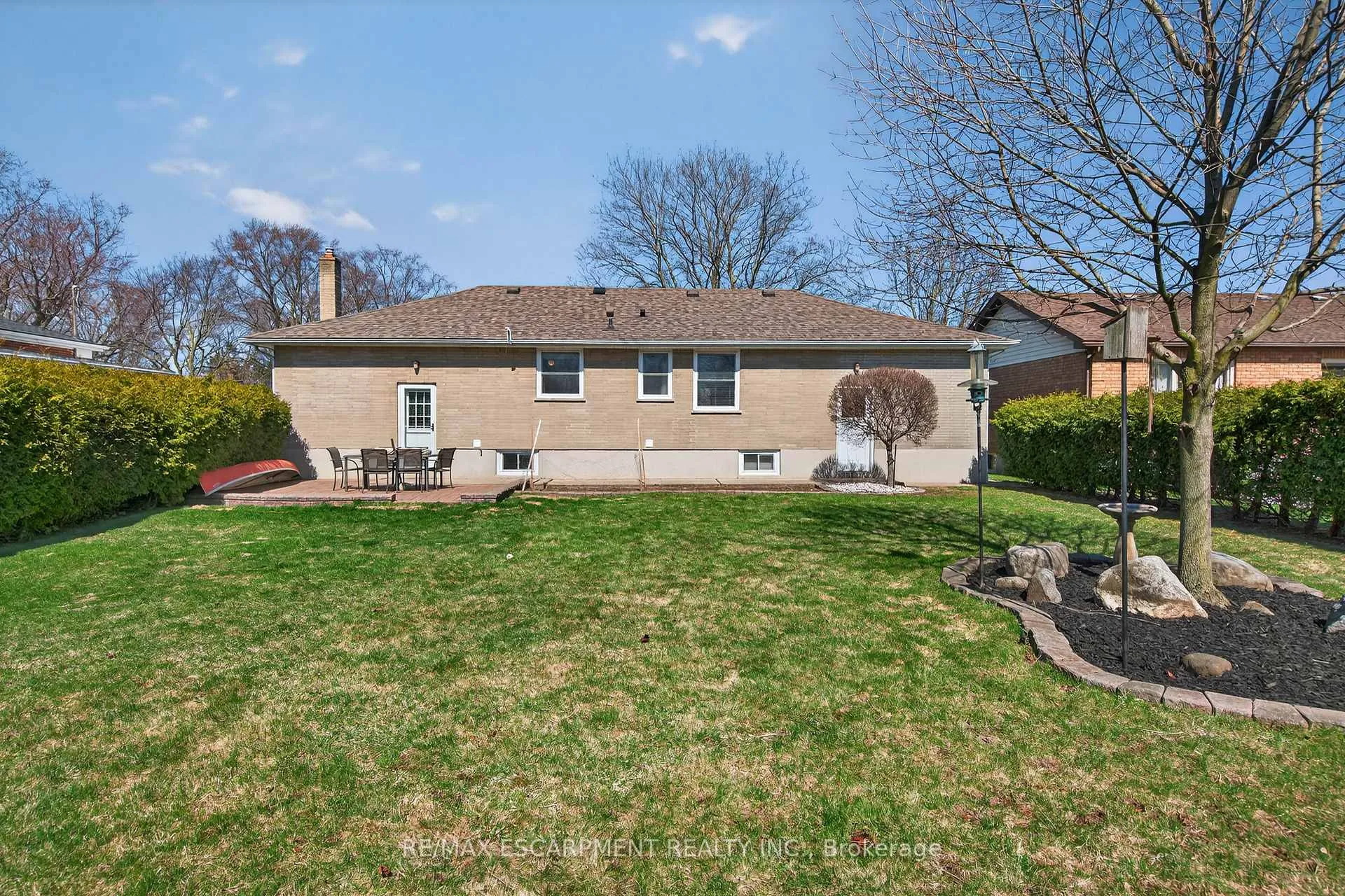 Photo 31 of 1055 Shepherd's Drive, Burlington, LaSalle — HOMEH