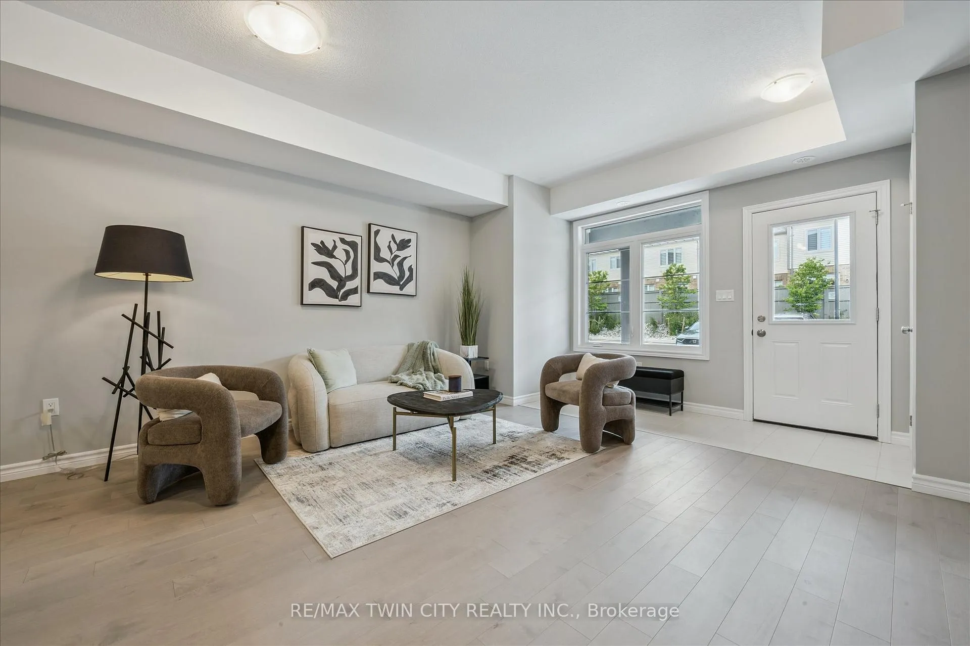 Photo 4 of Unit 30, 30 Oat Lane, Kitchener, King East — HOMEH