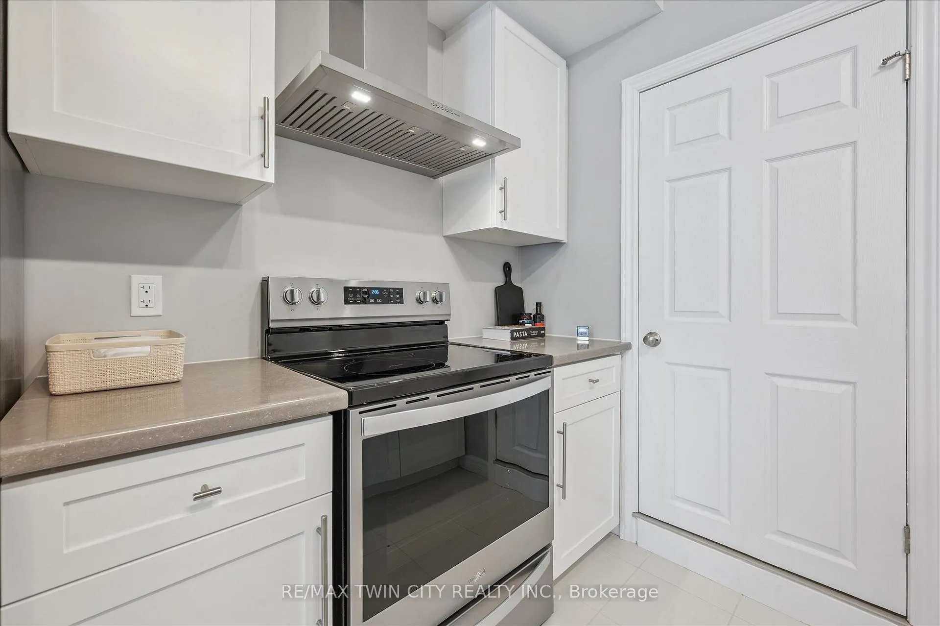 Photo 7 of Unit 30, 30 Oat Lane, Kitchener, King East — HOMEH
