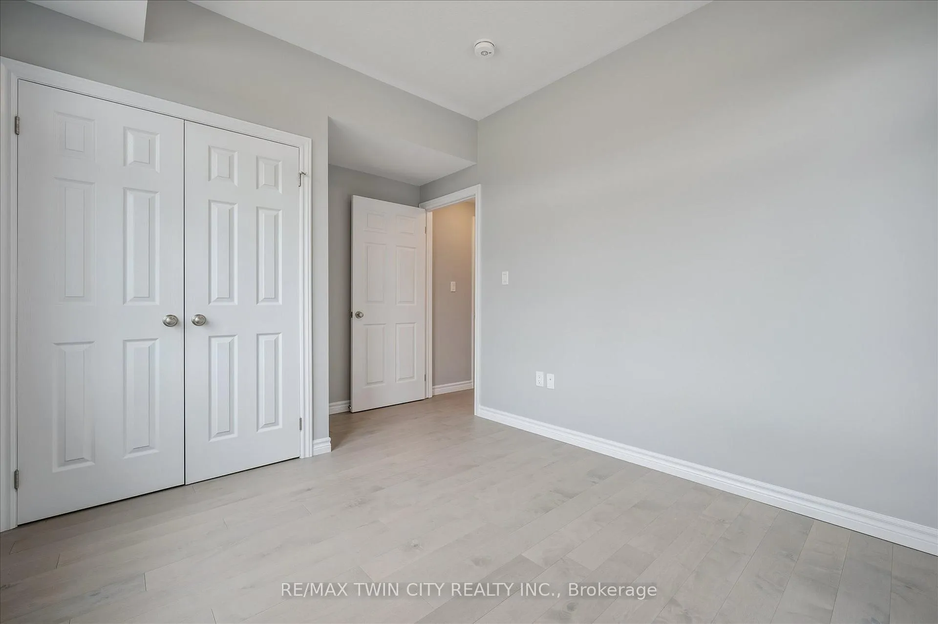 Photo 9 of Unit 30, 30 Oat Lane, Kitchener, King East — HOMEH