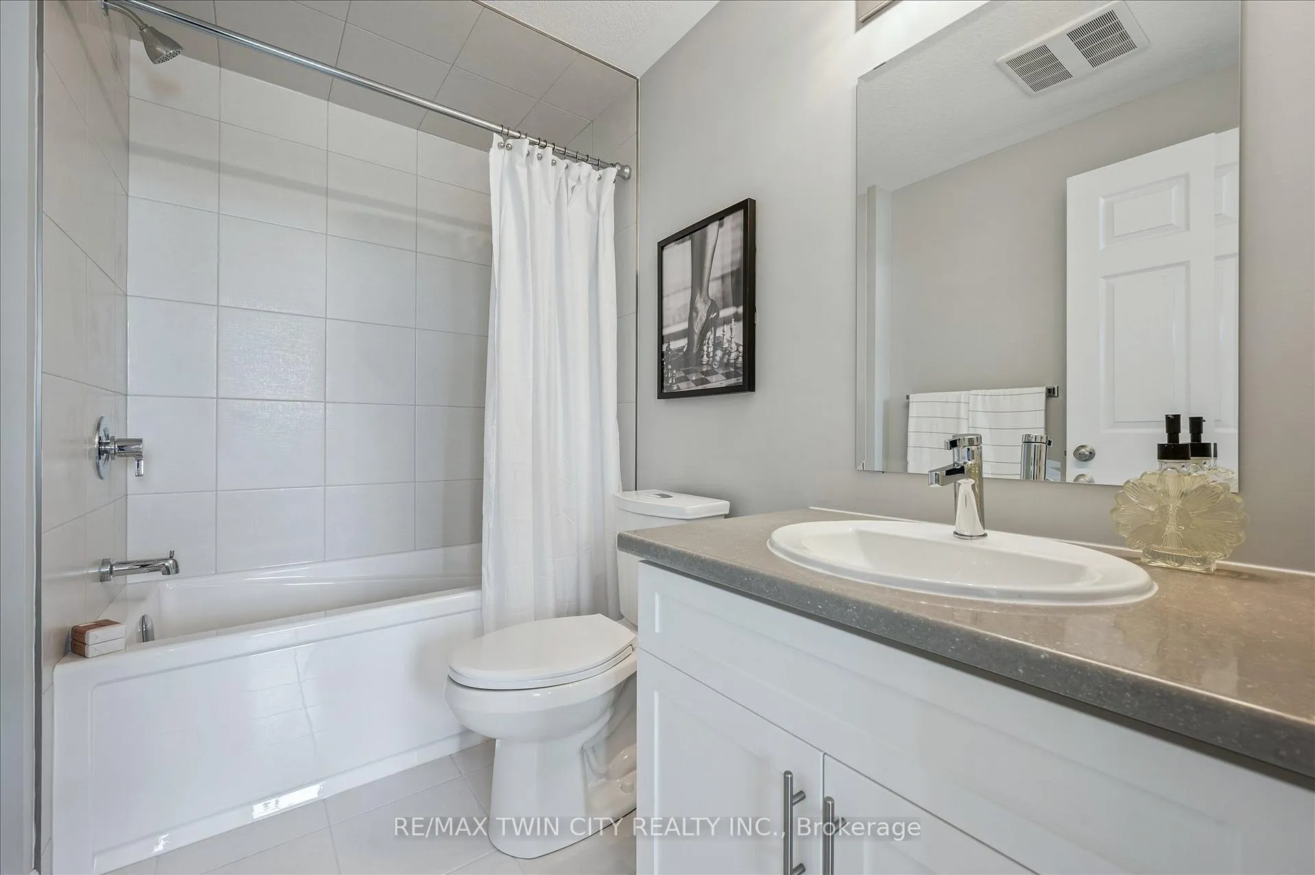 Photo 14 of Unit 30, 30 Oat Lane, Kitchener, King East — HOMEH