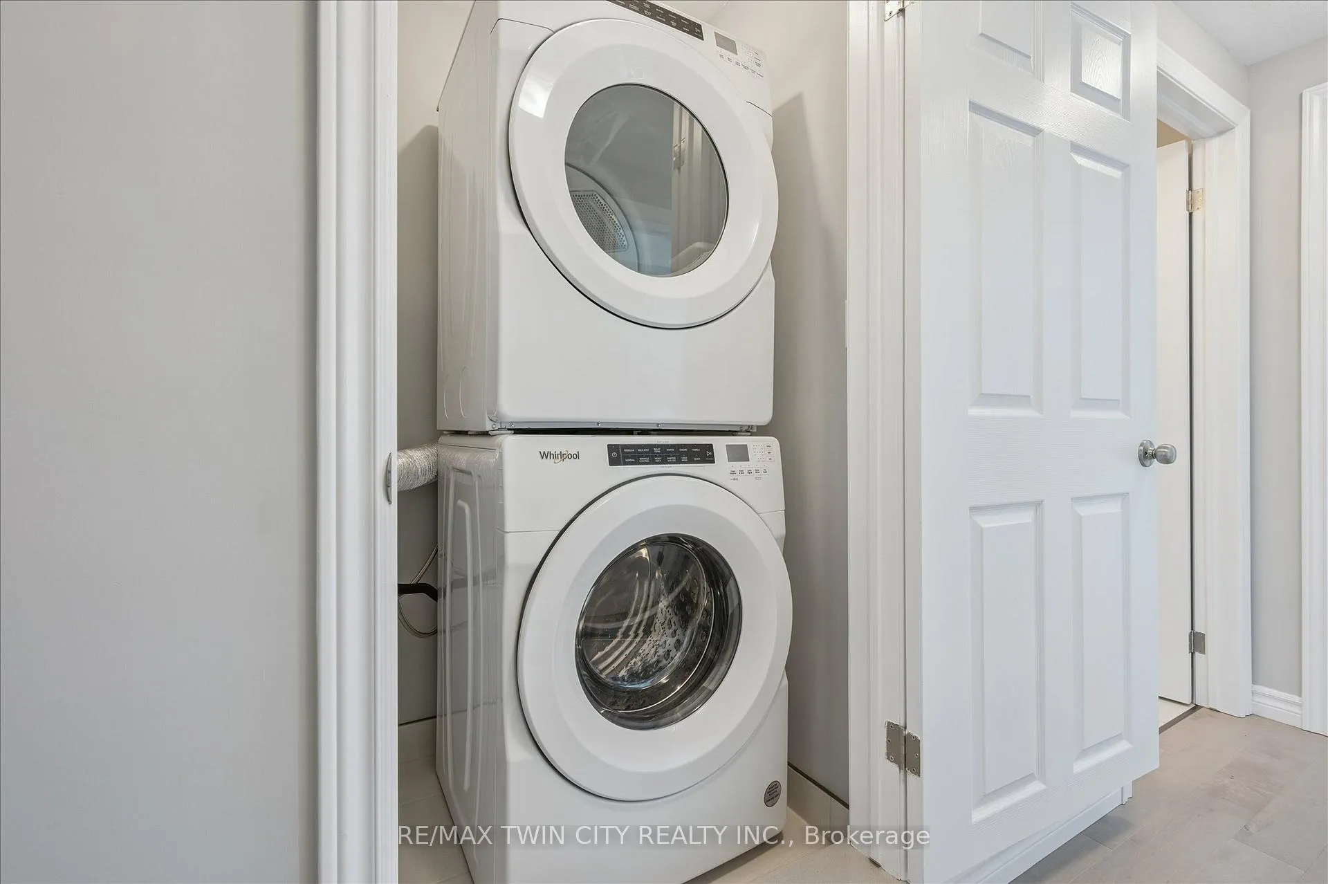 Photo 15 of Unit 30, 30 Oat Lane, Kitchener, King East — HOMEH