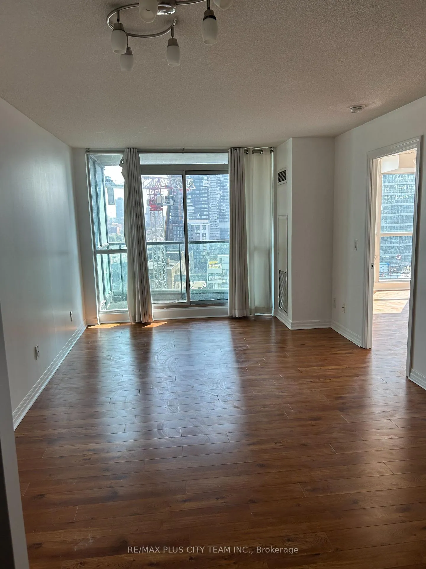 Photo 2 of Unit 1606, 16 Yonge Street, Toronto, Waterfront Communities — HOMEH