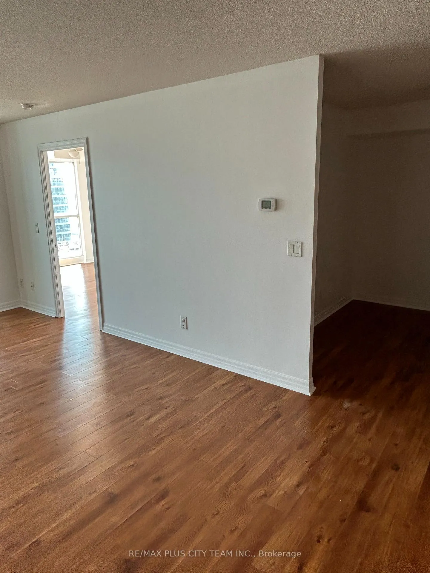 Photo 4 of Unit 1606, 16 Yonge Street, Toronto, Waterfront Communities — HOMEH