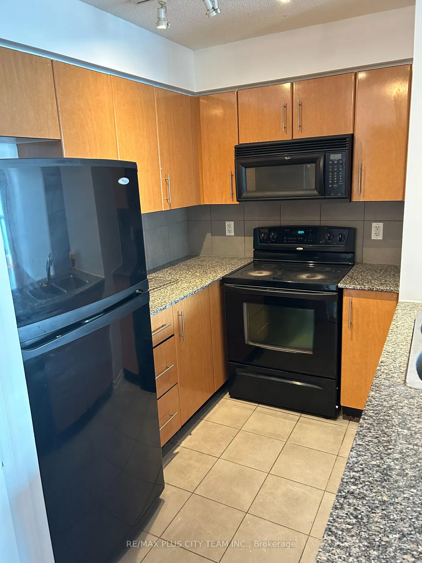 Photo 7 of Unit 1606, 16 Yonge Street, Toronto, Waterfront Communities — HOMEH