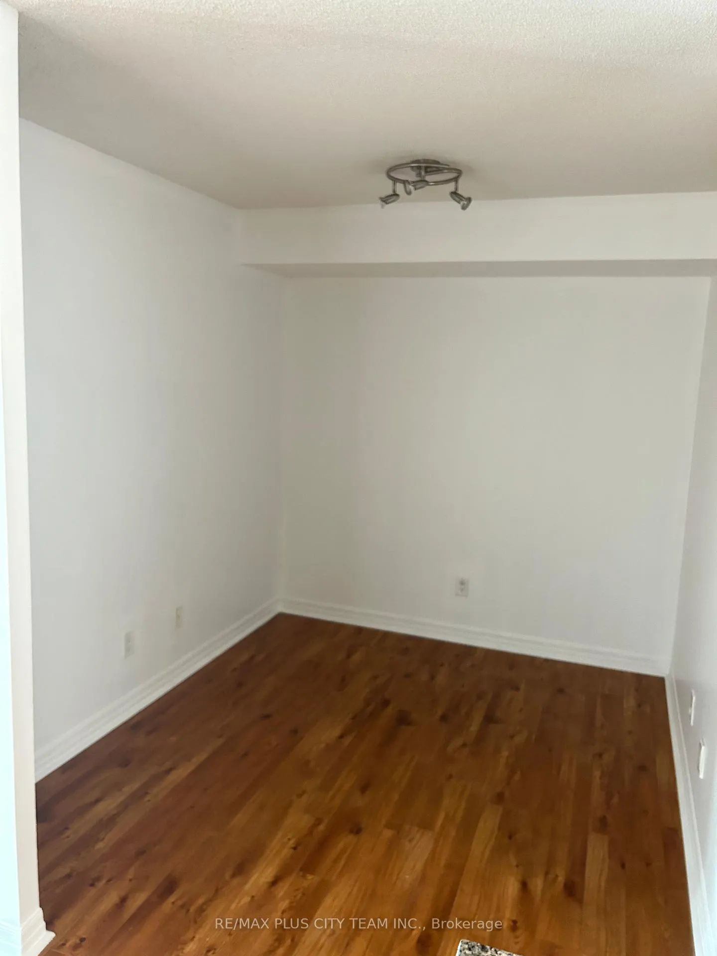 Photo 10 of Unit 1606, 16 Yonge Street, Toronto, Waterfront Communities — HOMEH