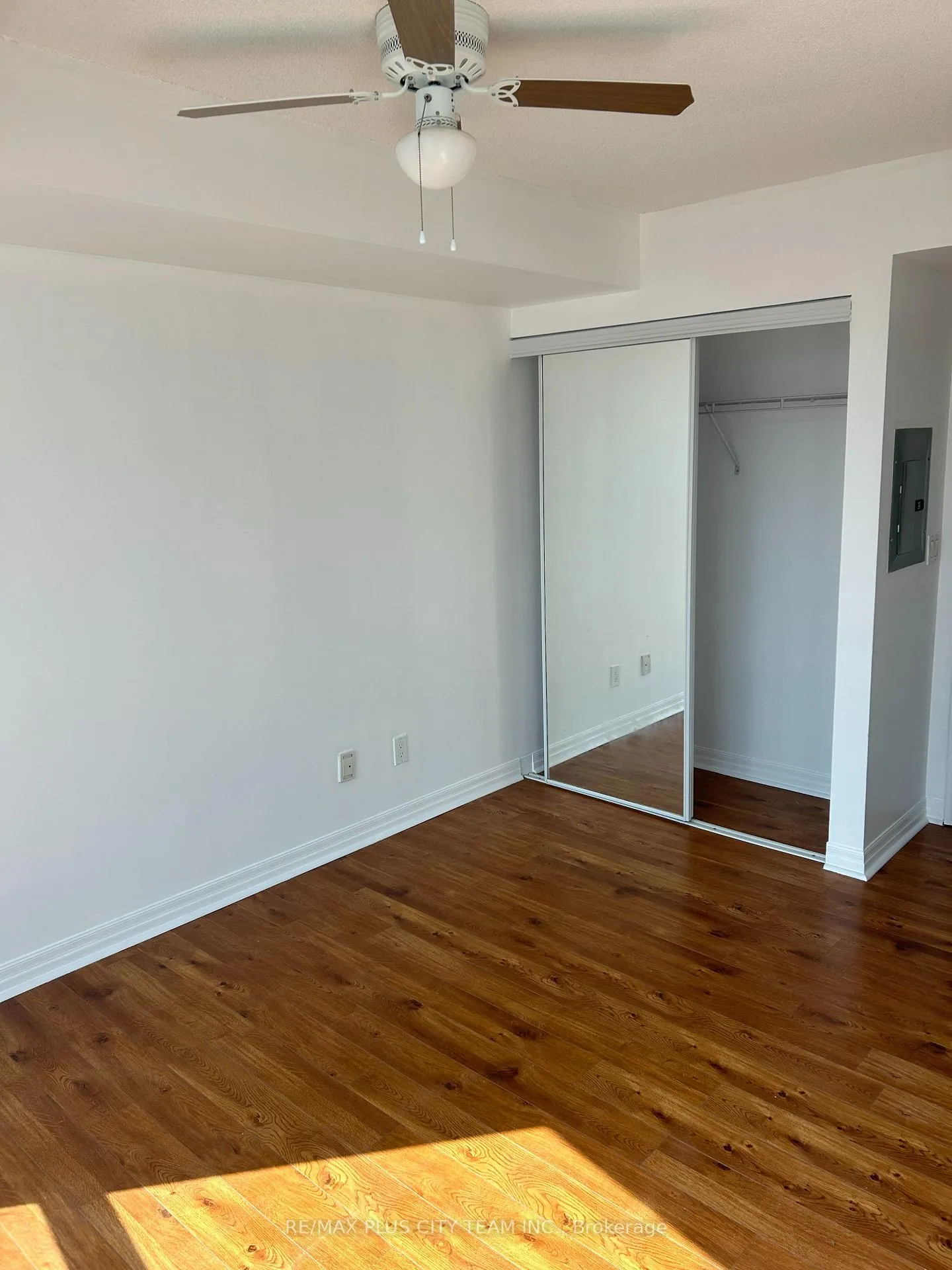 Photo 11 of Unit 1606, 16 Yonge Street, Toronto, Waterfront Communities — HOMEH