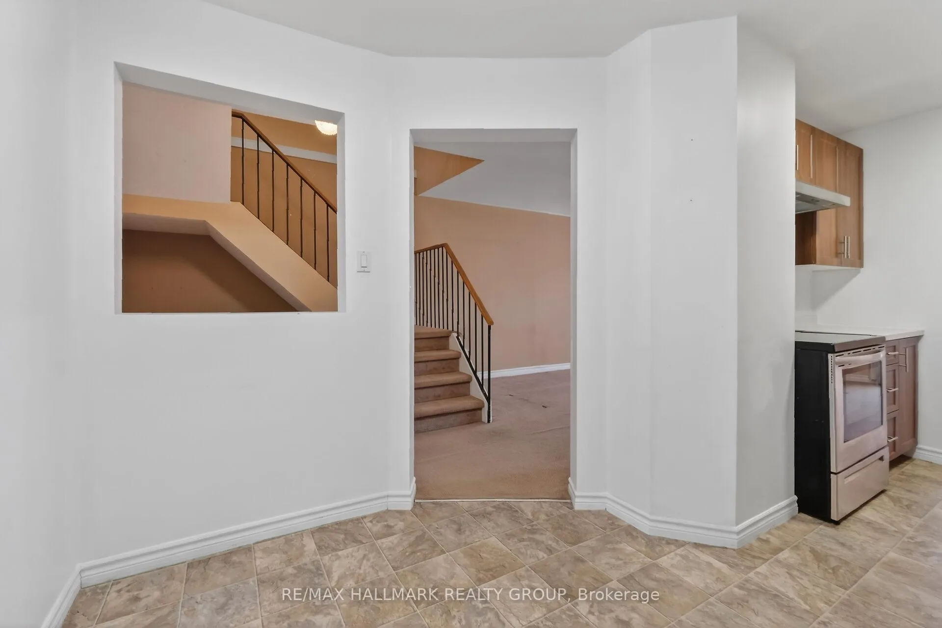 Photo 19 of 40 Bridgewater Terrace, Ottawa, Barrhaven - Cedargrove/Fraserdale — HOMEH