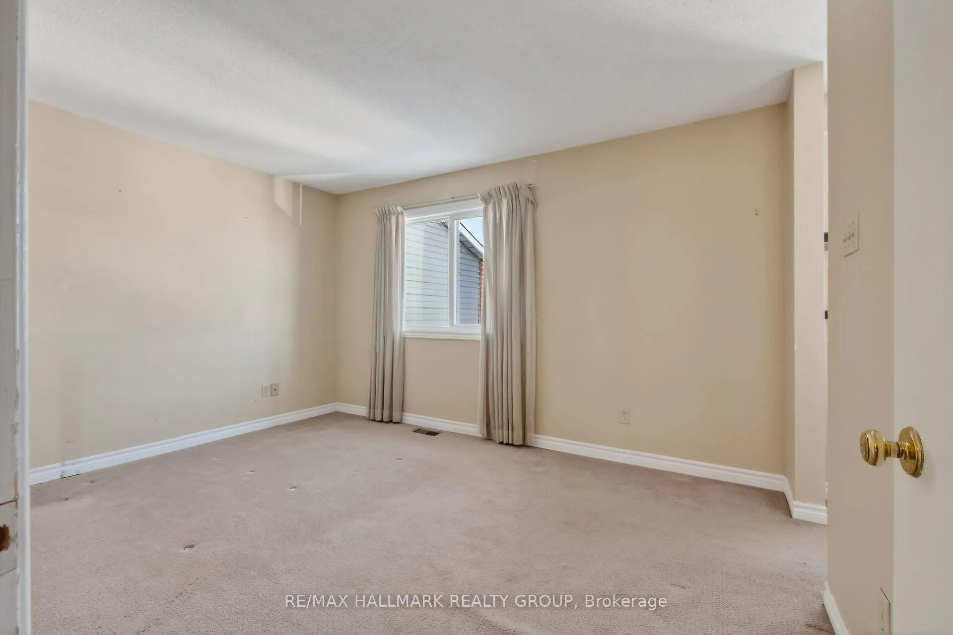 Photo 27 of 40 Bridgewater Terrace, Ottawa, Barrhaven - Cedargrove/Fraserdale — HOMEH