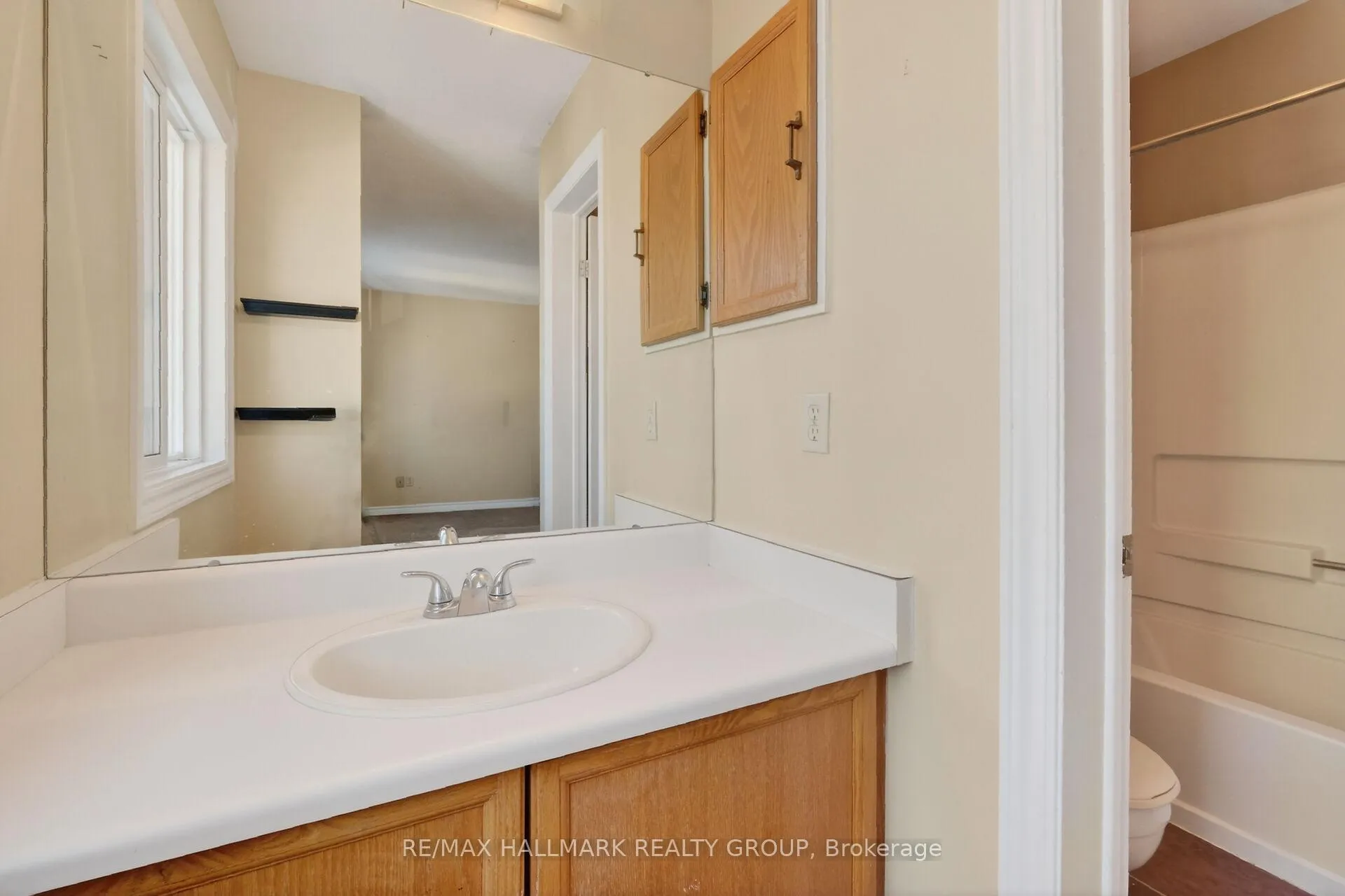 Photo 30 of 40 Bridgewater Terrace, Ottawa, Barrhaven - Cedargrove/Fraserdale — HOMEH