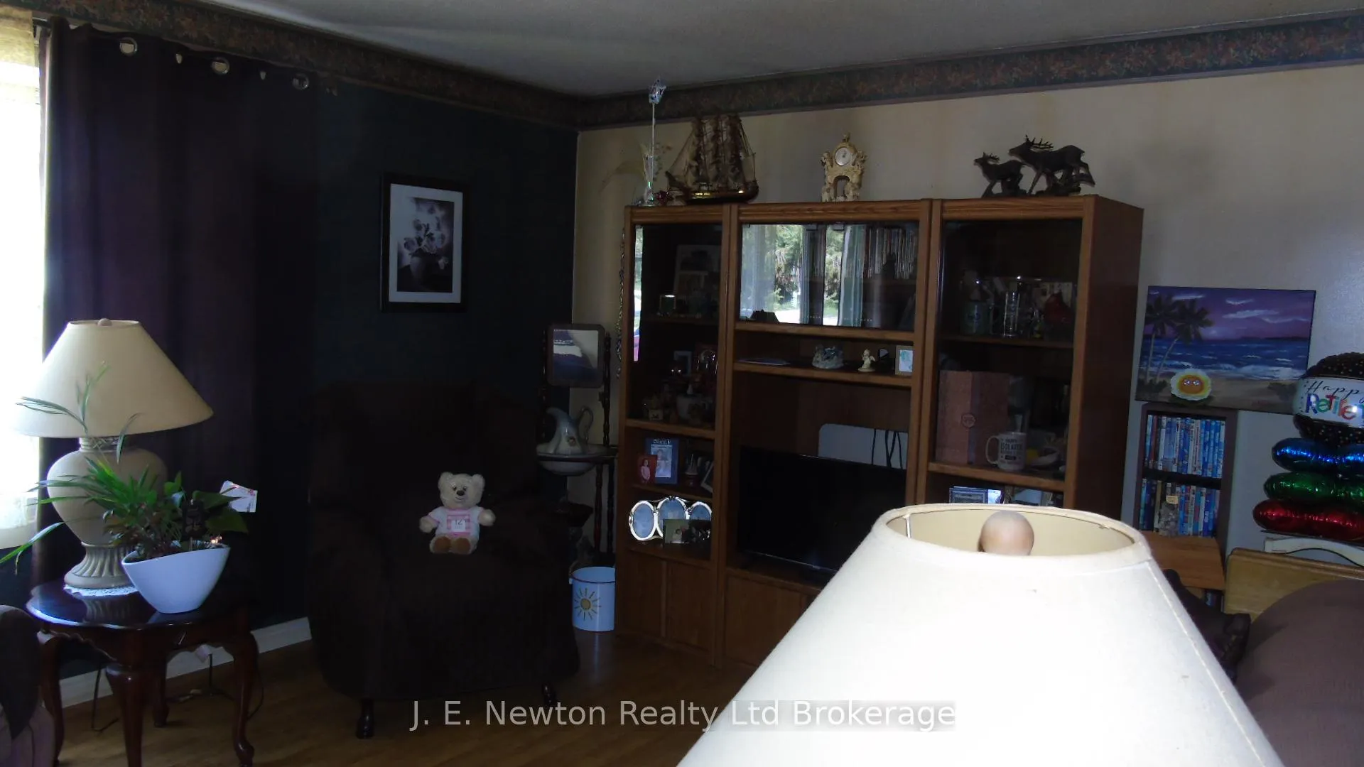 Photo 6 of 17 Devon Court, Tillsonburg — HOMEH