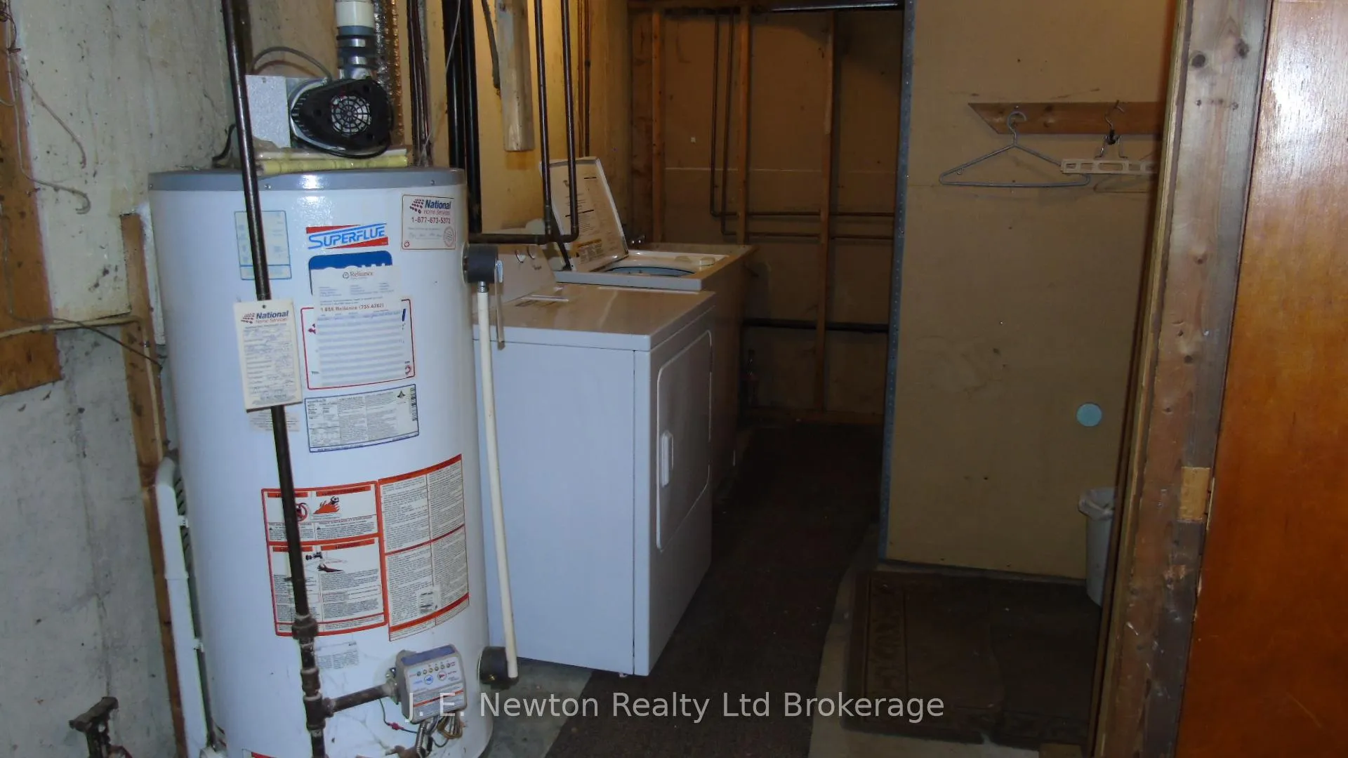 Photo 16 of 17 Devon Court, Tillsonburg — HOMEH