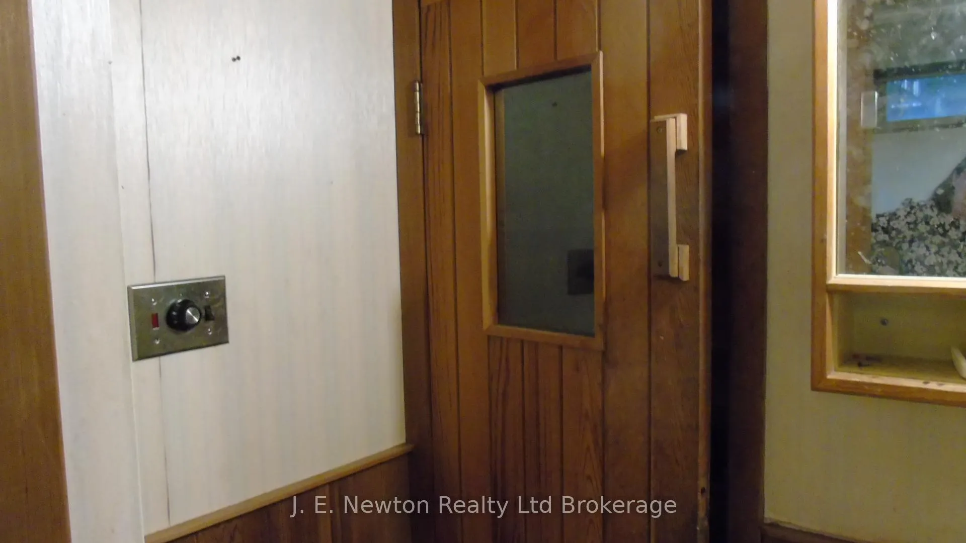 Photo 23 of 17 Devon Court, Tillsonburg — HOMEH
