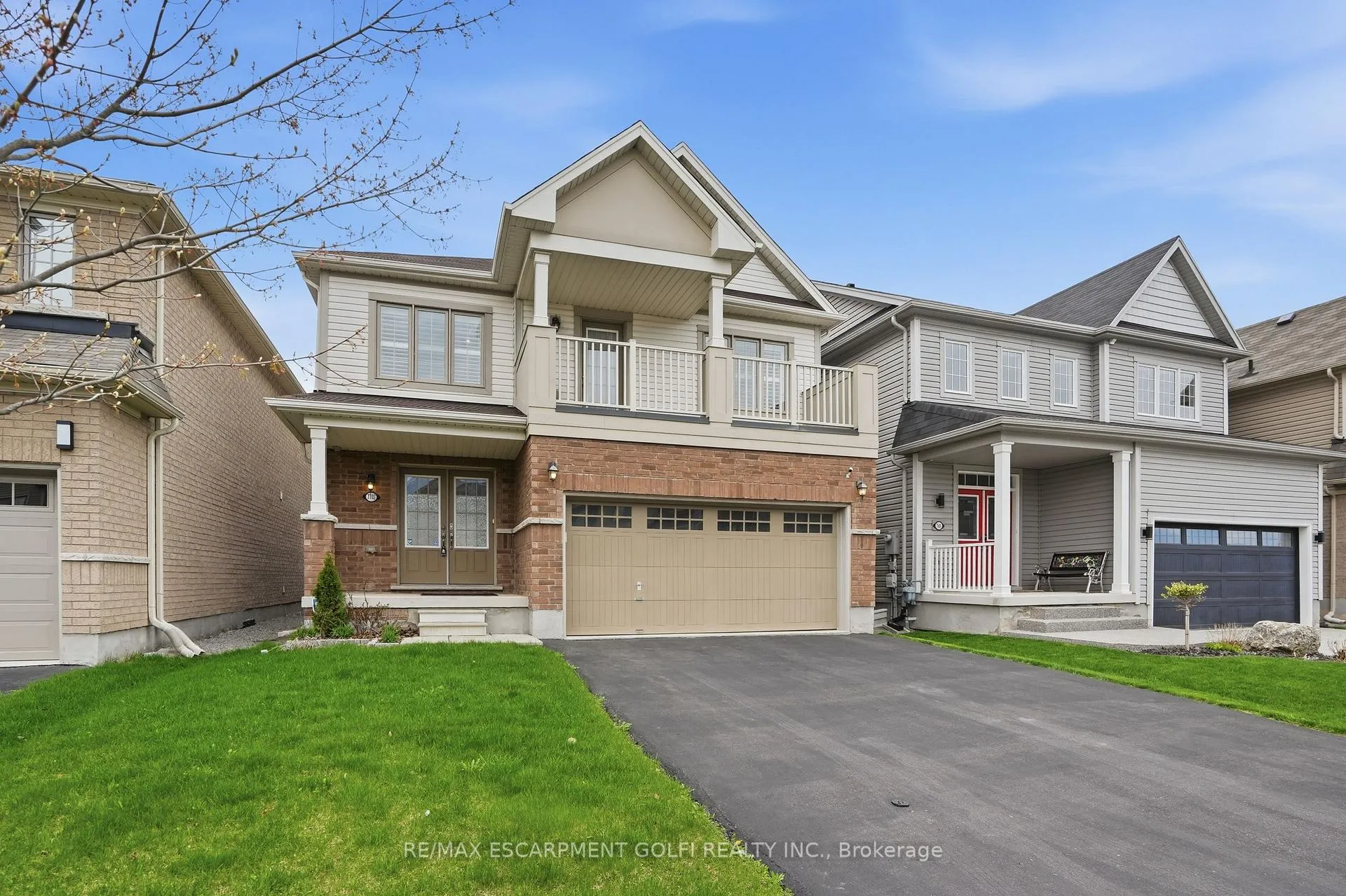 Photo 3 of 7703 Sycamore Drive, Niagara Falls, Brown — HOMEH