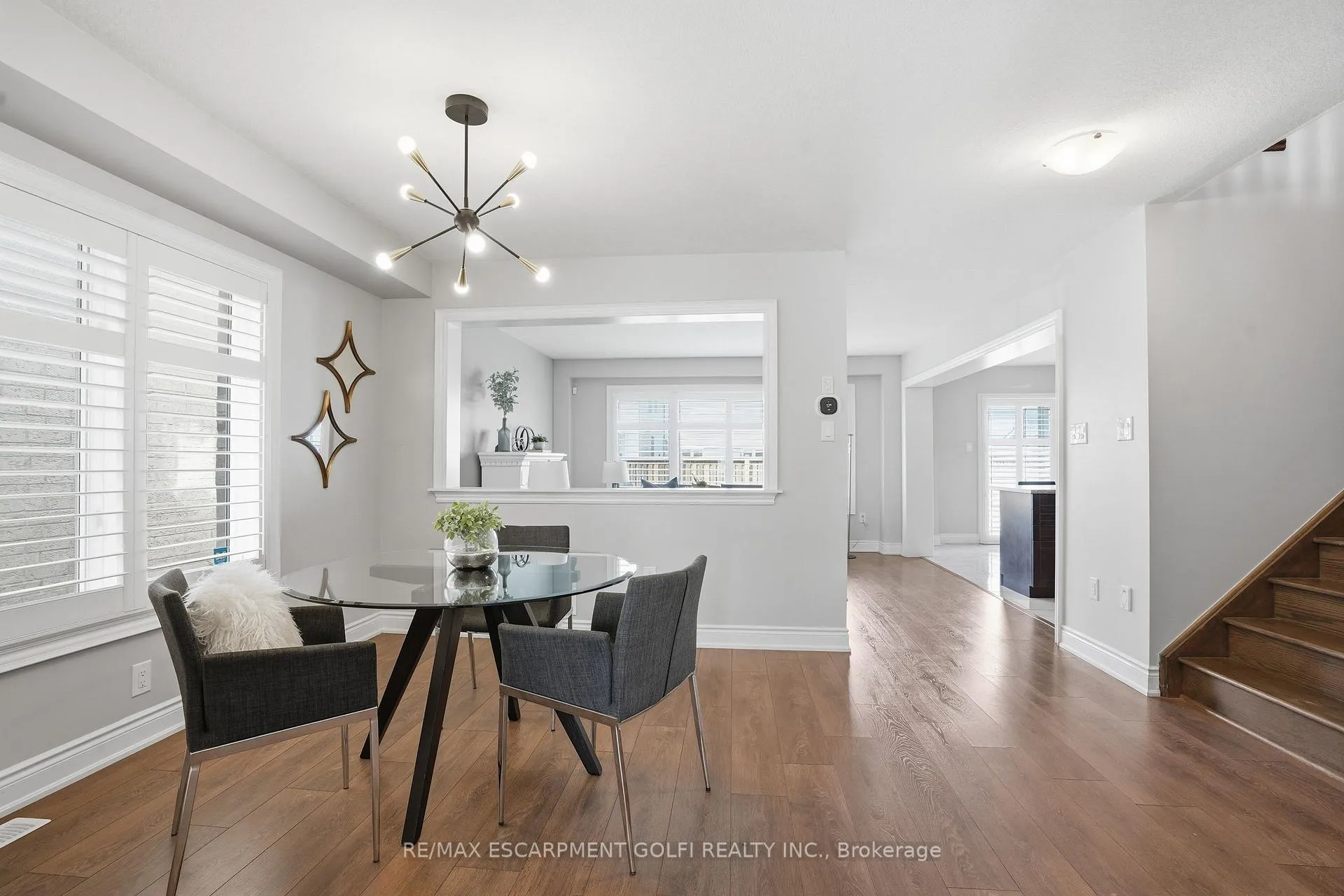 Photo 6 of 7703 Sycamore Drive, Niagara Falls, Brown — HOMEH