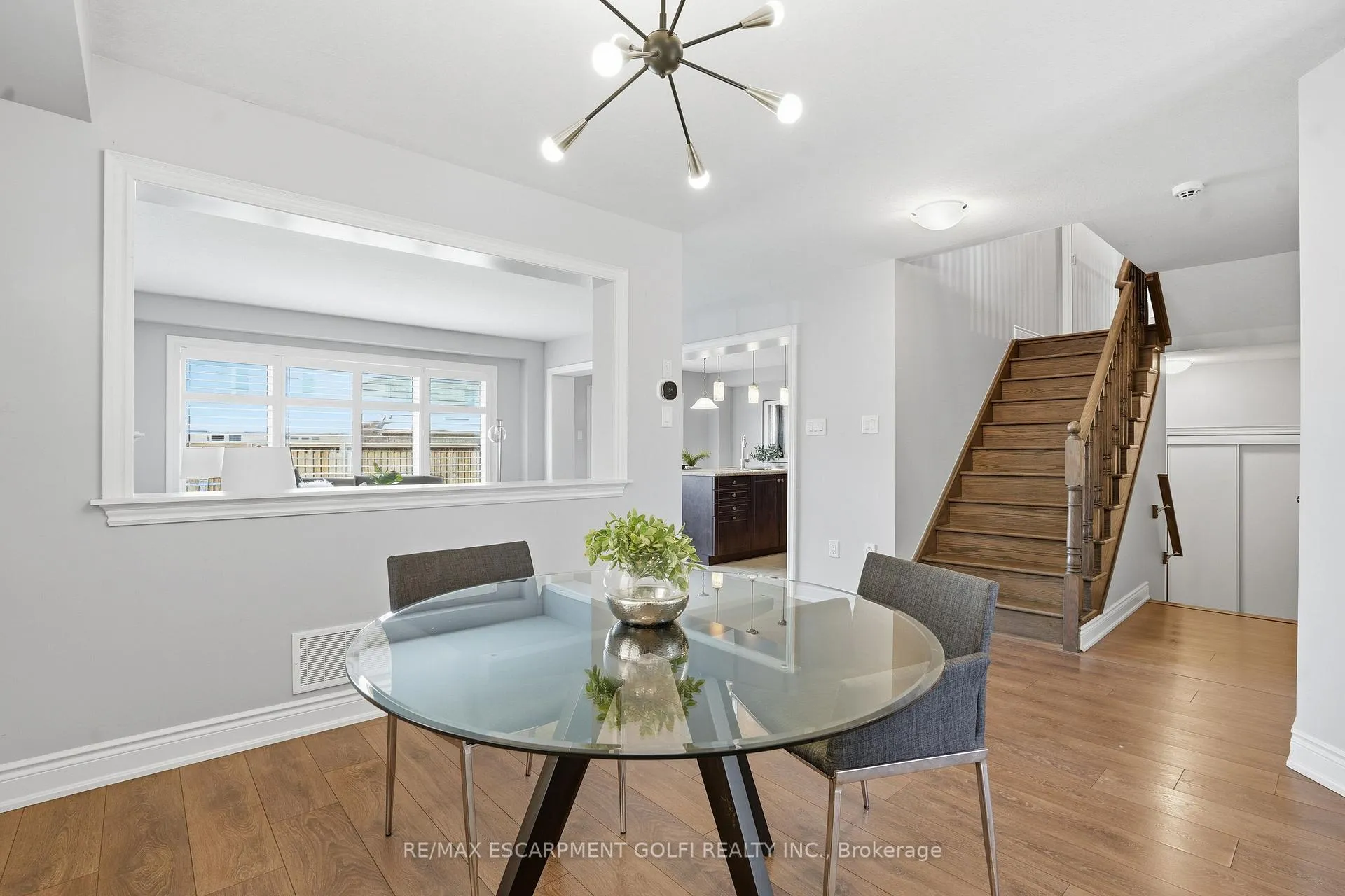 Photo 8 of 7703 Sycamore Drive, Niagara Falls, Brown — HOMEH